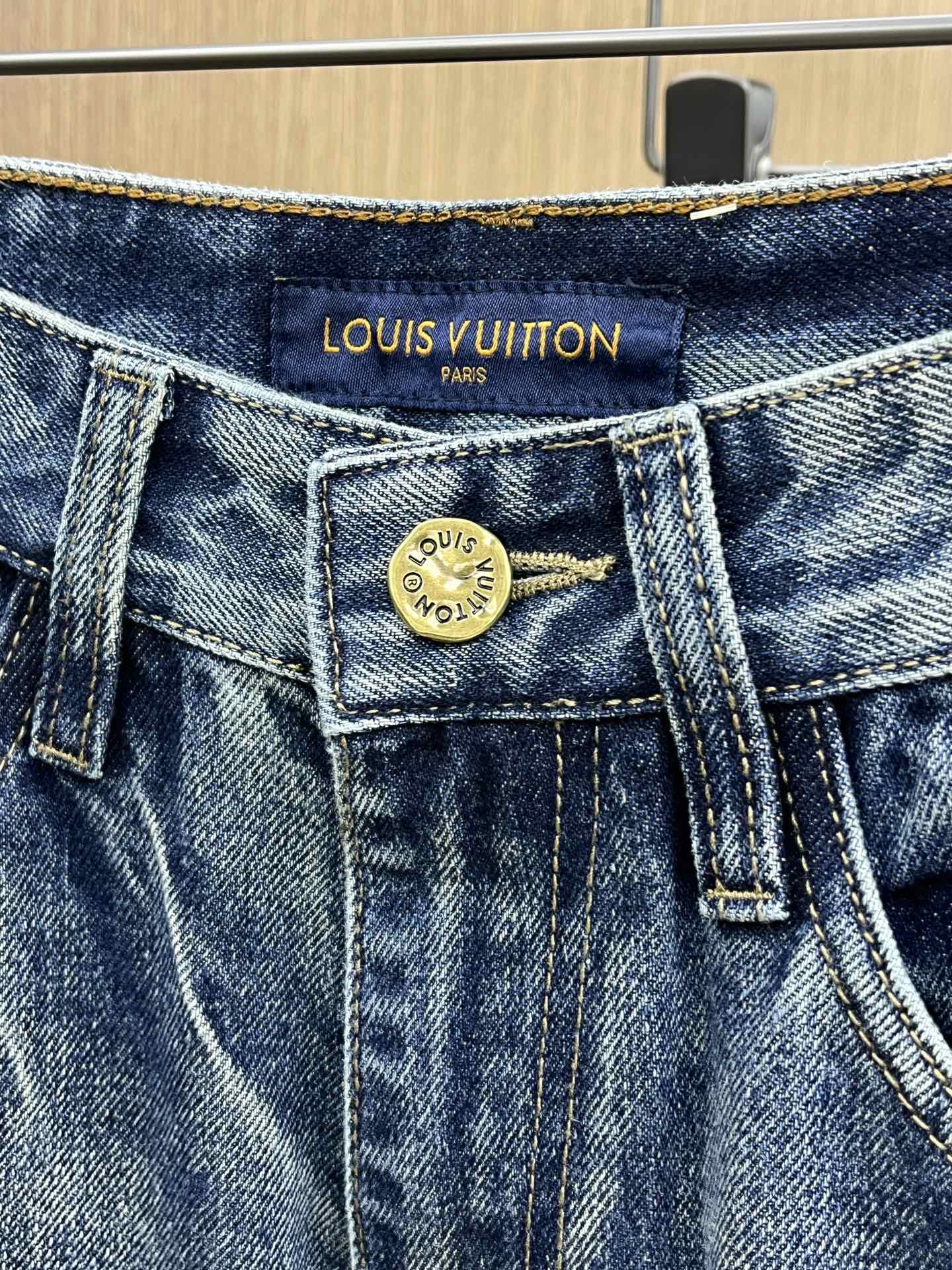 春夏 LV 🔥🔥高端定制、2026春夏最新款微阔牛仔裤 柜台同步发售 原版定制复刻 客供五金辅料 原单品