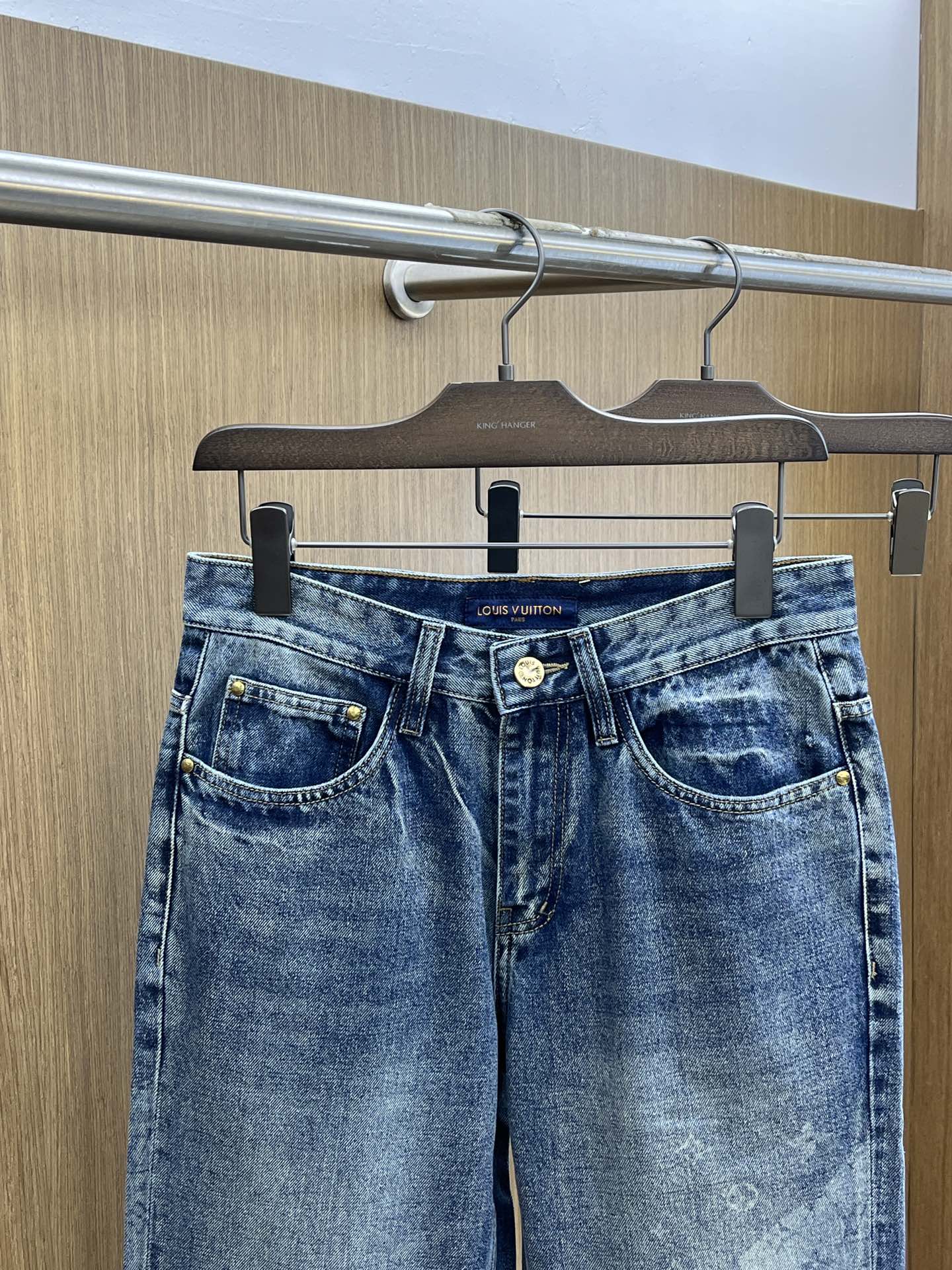 春夏 LV 🔥🔥高端定制、2026春夏最新款微阔牛仔裤 柜台同步发售 原版定制复刻 客供五金辅料 原单品