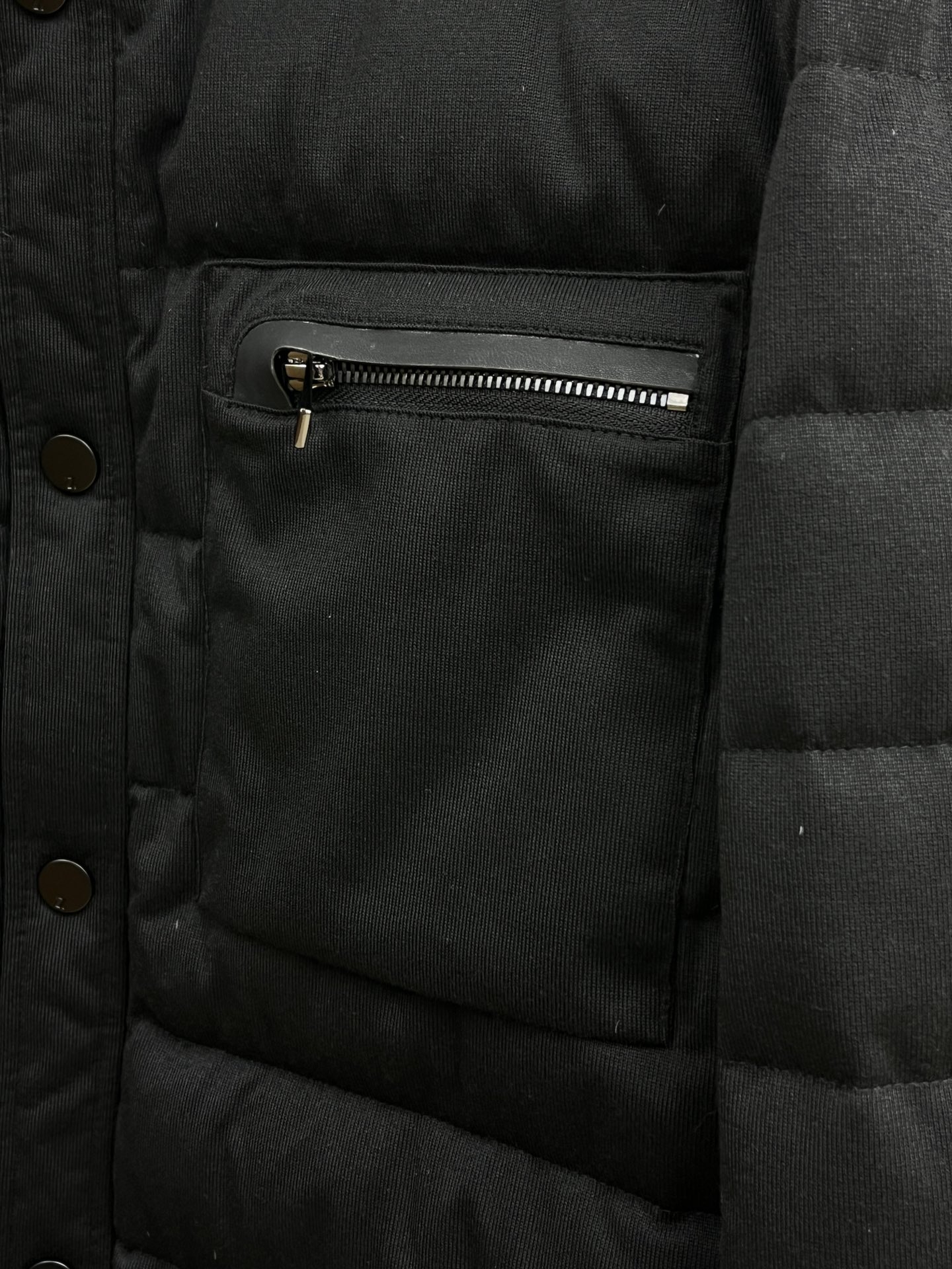 秋冬羽绒 ZZ 羽绒服 2025最新款时尚款羽绒翻领外套.处处细节显工艺足够的高级 结构性剪裁的设计改变