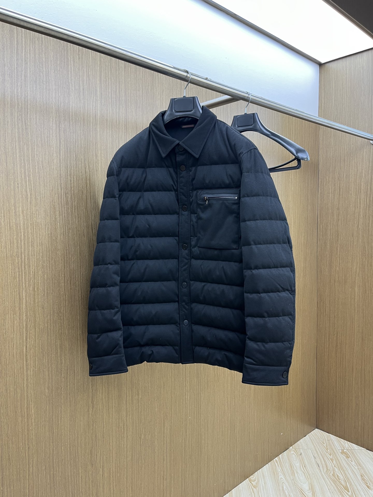 秋冬羽绒 ZZ 羽绒服 2025最新款时尚款羽绒翻领外套.处处细节显工艺足够的高级 结构性剪裁的设计改变