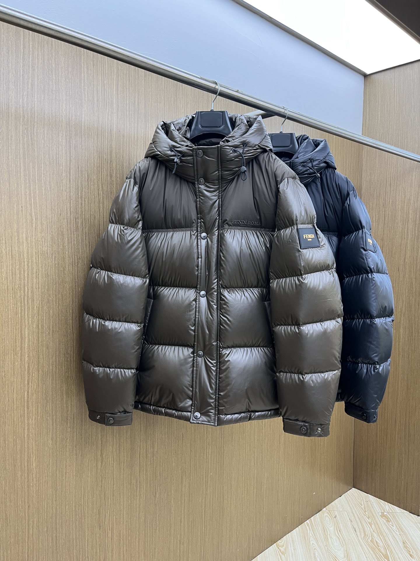 秋冬羽绒 FD 羽绒服 2025最新款时尚款羽绒连帽外套.（连帽不可拆卸）处处细节显工艺足够的高级 结构