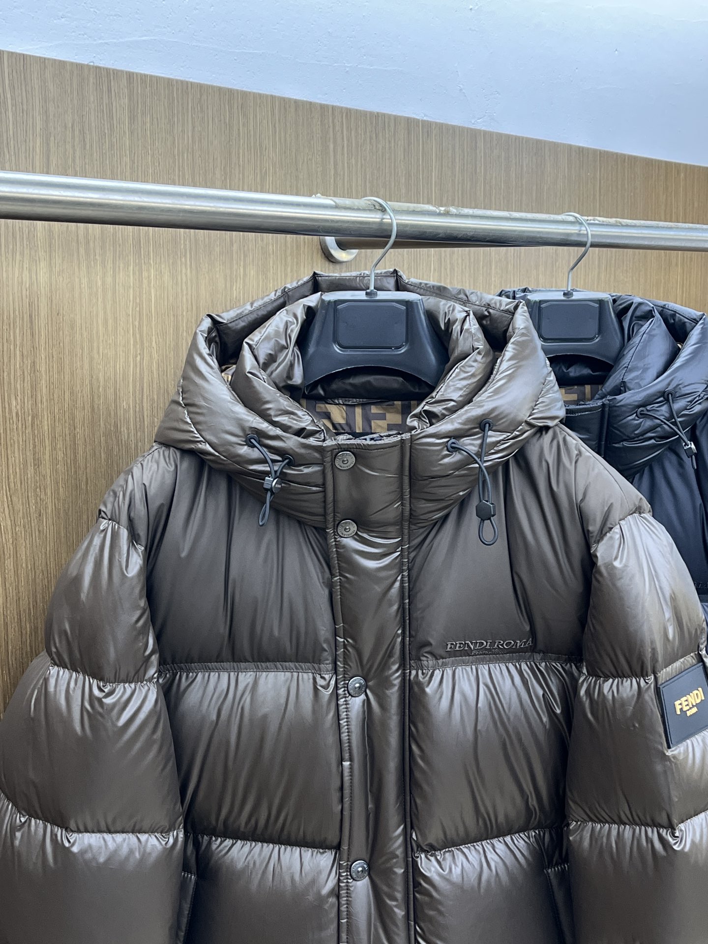 秋冬羽绒 FD 羽绒服 2025最新款时尚款羽绒连帽外套.（连帽不可拆卸）处处细节显工艺足够的高级 结构