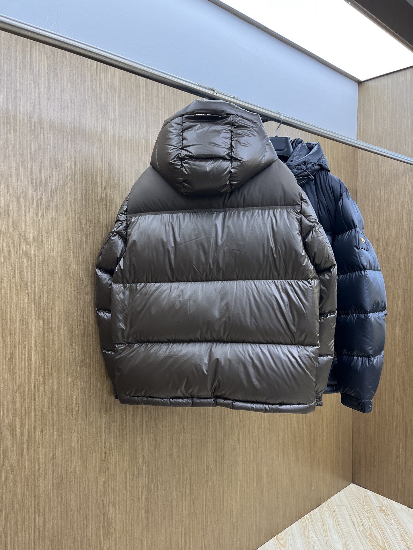 秋冬羽绒 FD 羽绒服 2025最新款时尚款羽绒连帽外套.（连帽不可拆卸）处处细节显工艺足够的高级 结构