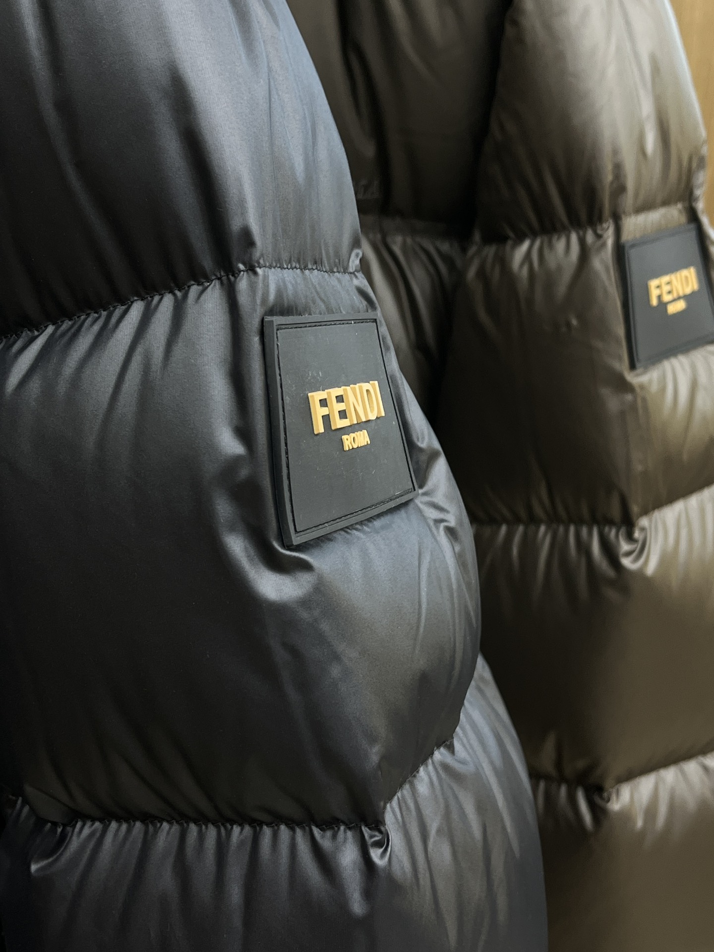 秋冬羽绒 FD 羽绒服 2025最新款时尚款羽绒连帽外套.（连帽不可拆卸）处处细节显工艺足够的高级 结构