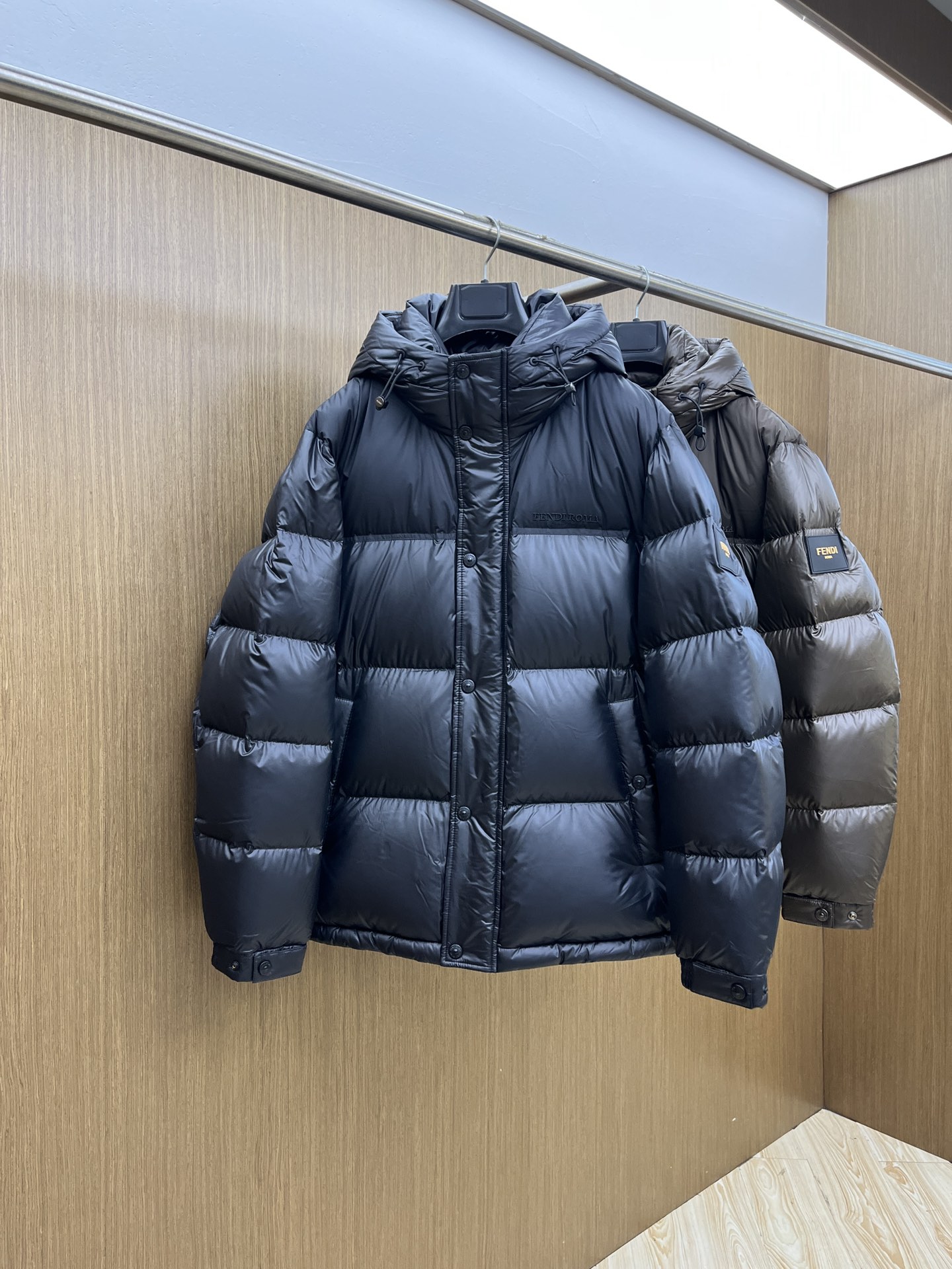 秋冬羽绒 FD 羽绒服 2025最新款时尚款羽绒连帽外套.（连帽不可拆卸）处处细节显工艺足够的高级 结构