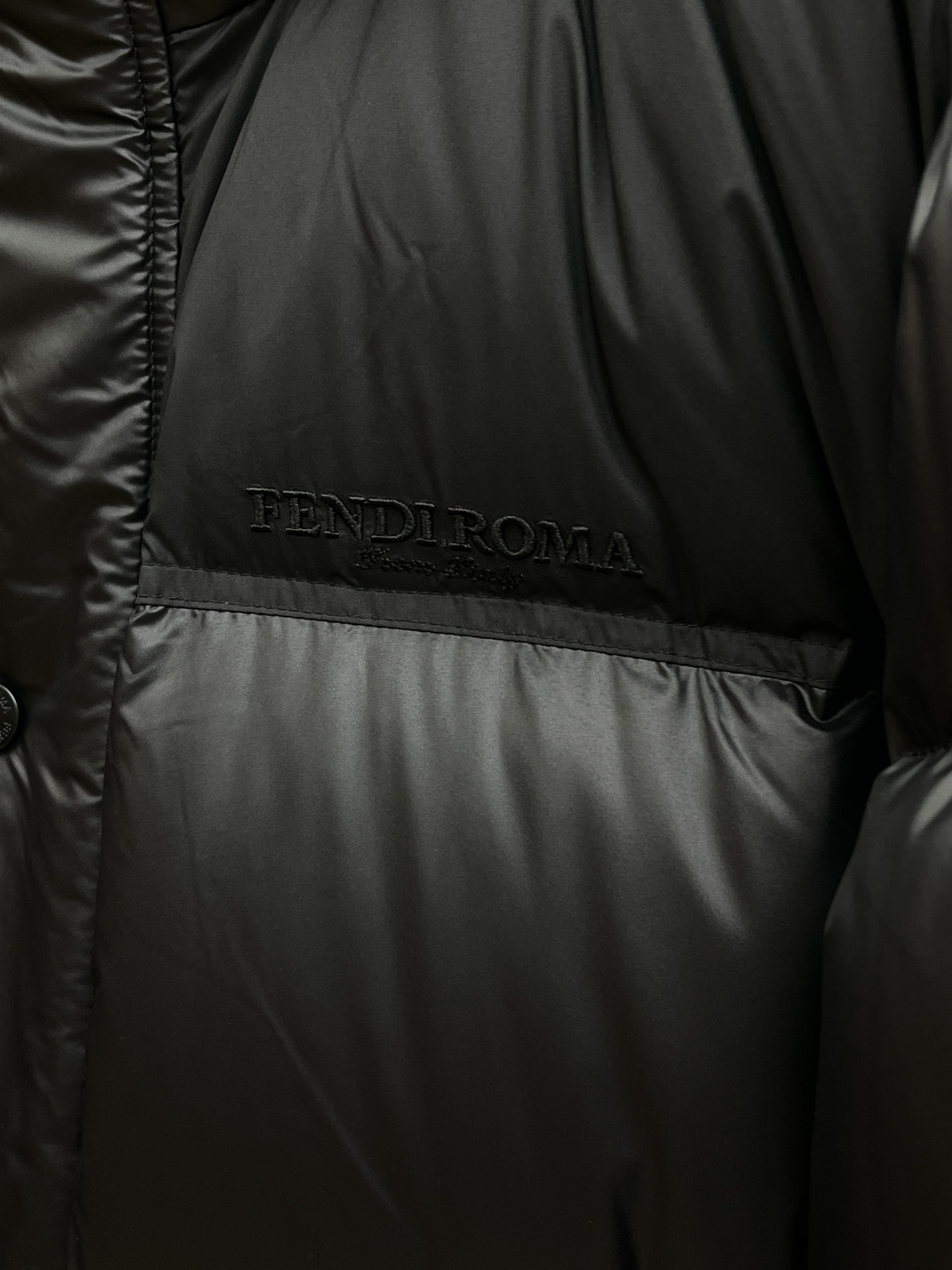 秋冬羽绒 FD 羽绒服 2025最新款时尚款羽绒连帽外套.（连帽不可拆卸）处处细节显工艺足够的高级 结构