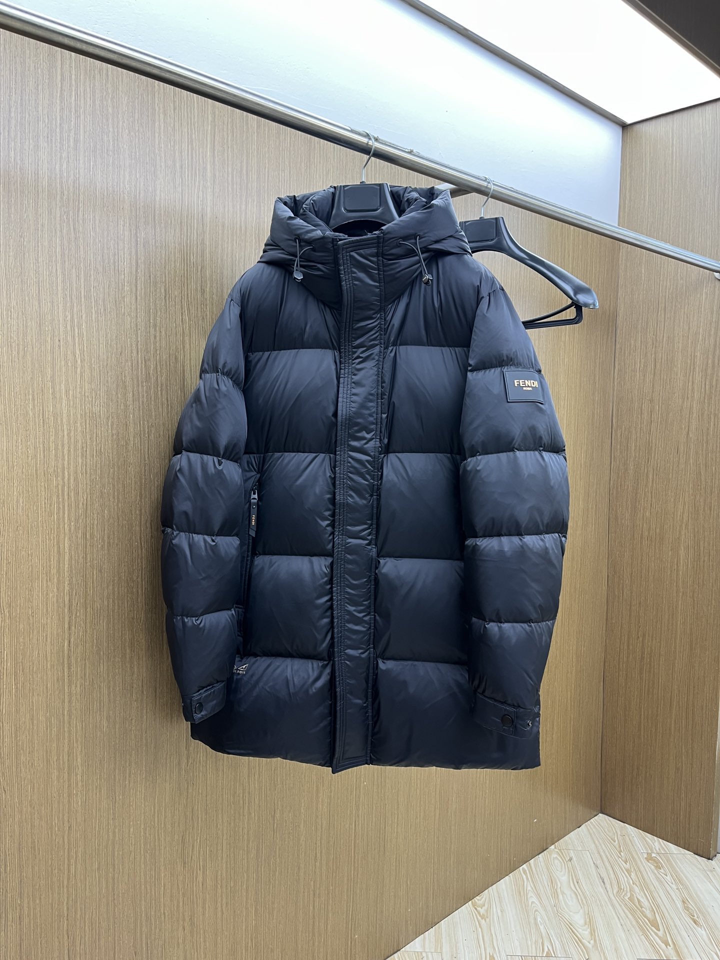 秋冬羽绒 FD 羽绒服 2025最新款时尚款羽绒连帽中长款外套.（连帽不可拆卸）处处细节显工艺足够的高级