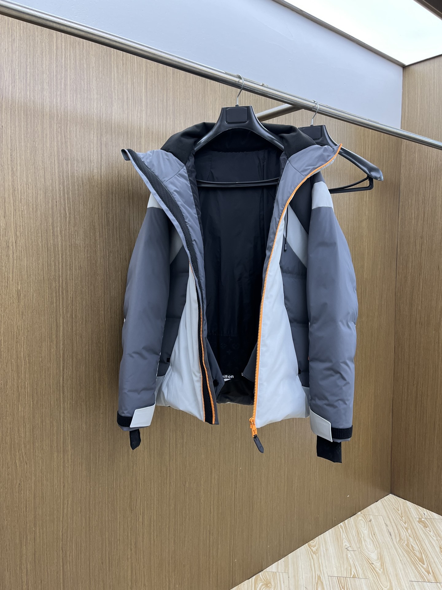 秋冬羽绒 驴牌🔥🔥高端产品 2025最新款时尚设计师款羽绒外套❤️驴家连帽羽绒服，冬季顶级轻奢羽绒服，上