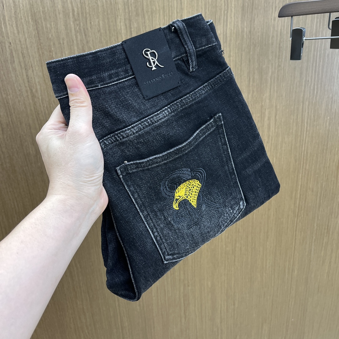 NO:600112,Autumn and winter Stephen's new hot-selling autumn and winter products are available. The best original jeans in physical stores, suitable for all ages. The highest version of European imported fabrics on the market. Comfortable, soft and skin-friendly, with super upper body effect, fashionable and versatile. fzh is straight and stylish, a wardrobe must-have!  Suitable for any occasion. Sizes: 29-38 without 35.37, jeans, alexander wang19860909秋冬 斯蒂芬 新款来袭秋冬爆款新品 有售 实体店极品牛仔裤原版好货,适合各个年龄段.市场最高版本的欧洲进口面料.舒适柔软亲肤,上身效果超级棒时尚百搭 fzh笔挺有型,衣橱必备！适合任何场合穿着 尺码:29-38无35.37,,jeans,alexander wang,Men's clothing