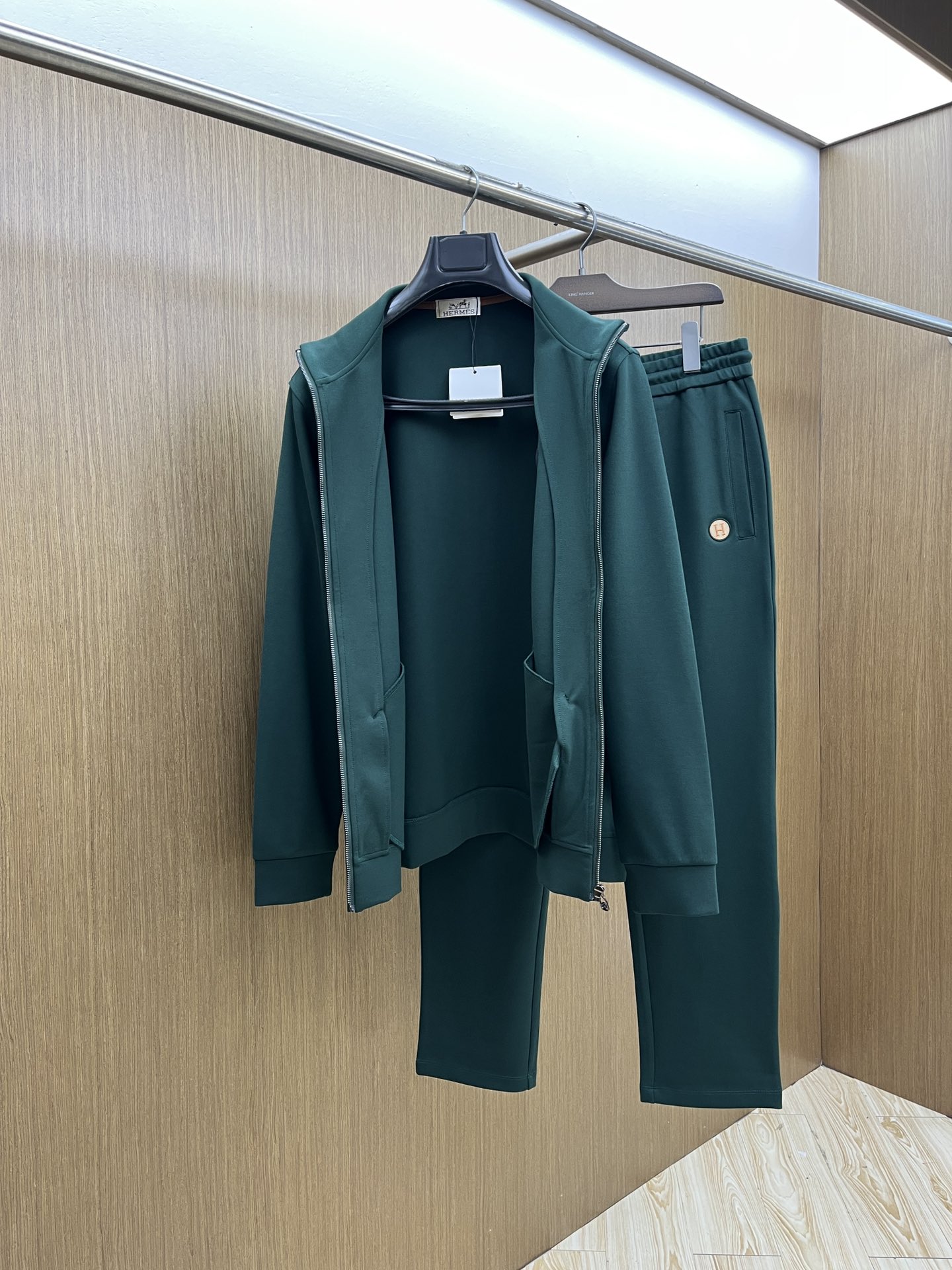 Men's Cotton Blend Tracksuit Set - Comfortable, Breathable, and Stylish 6 i1761602492 2928 8