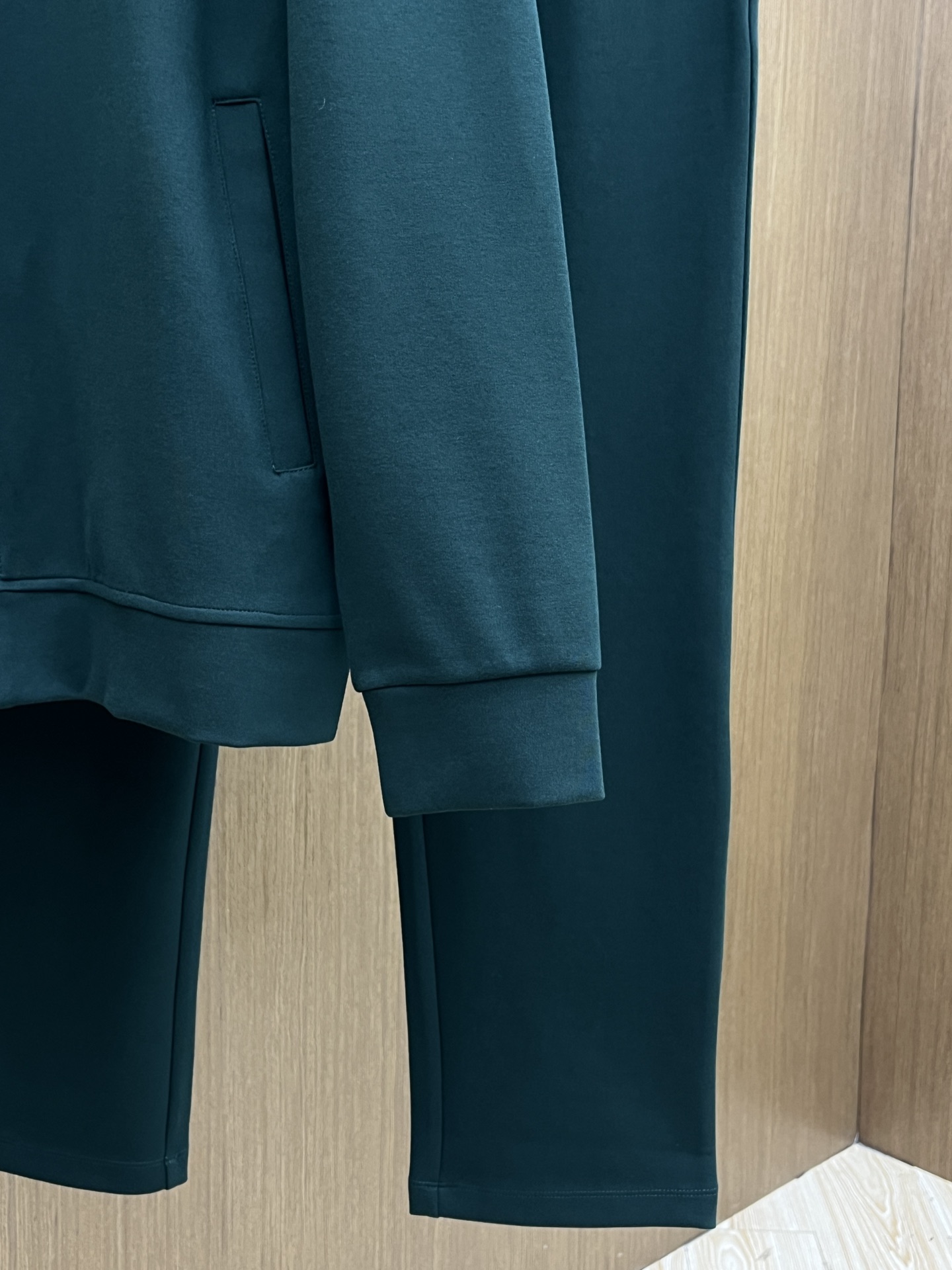 Men's Cotton Blend Tracksuit Set - Comfortable, Breathable, and Stylish 5 i1761602492 510 5