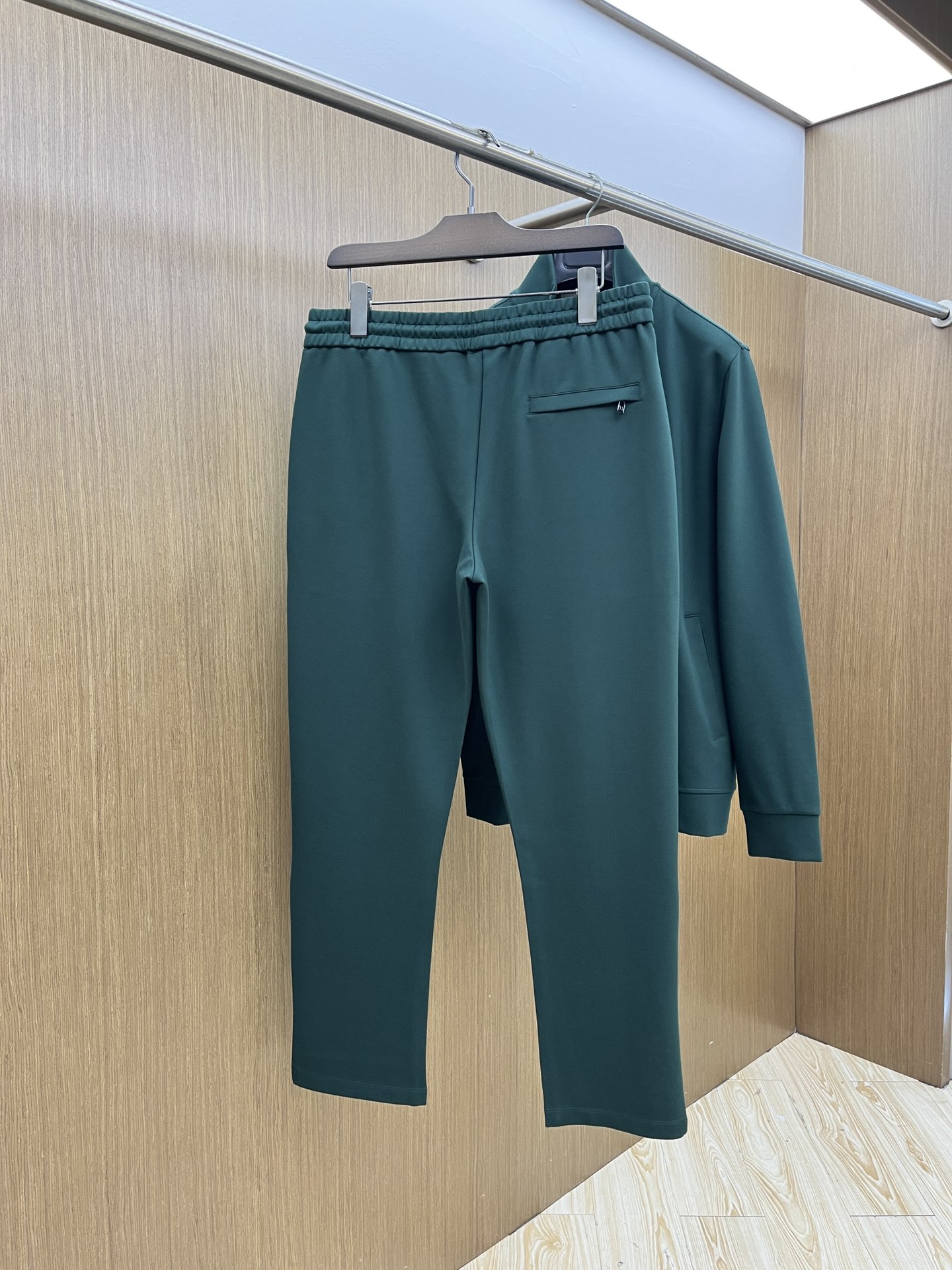 Men's Cotton Blend Tracksuit Set - Comfortable, Breathable, and Stylish 10 i1761602492 6851 3