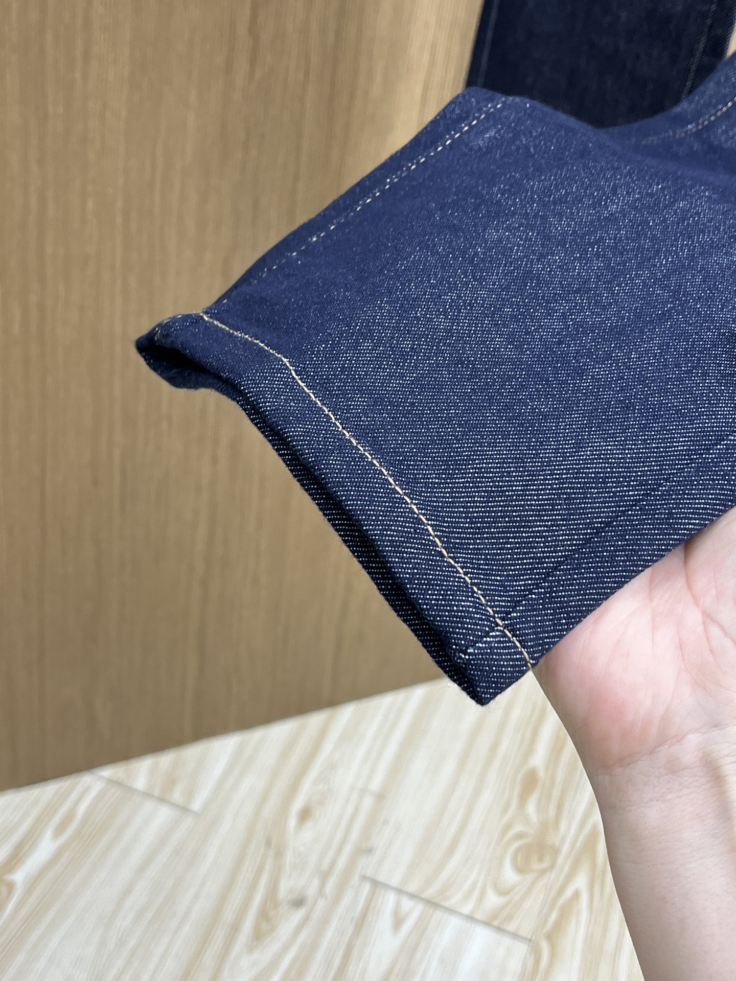 秋冬 Her 🔥🔥高端定制、25SS秋冬最新款牛仔裤 柜台同步发售 进口固色面料 原版定制复刻 客供五金