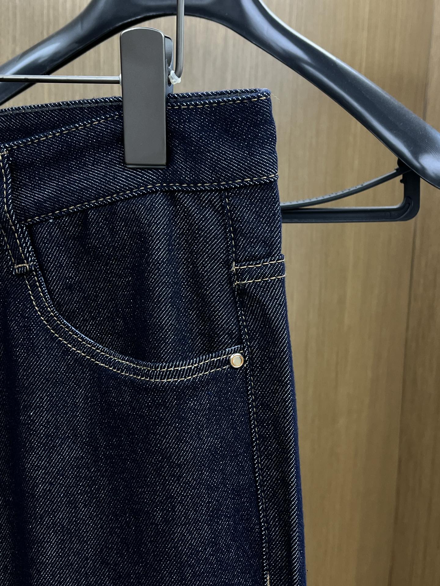 秋冬 Her 🔥🔥高端定制、25SS秋冬最新款牛仔裤 柜台同步发售 进口固色面料 原版定制复刻 客供五金