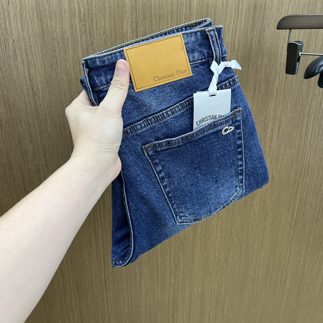 秋冬 CD 🔥🔥高端定制、25SS秋冬最新款牛仔裤 柜台同步发售 进口固色面料 原版定制复刻 客供五金辅