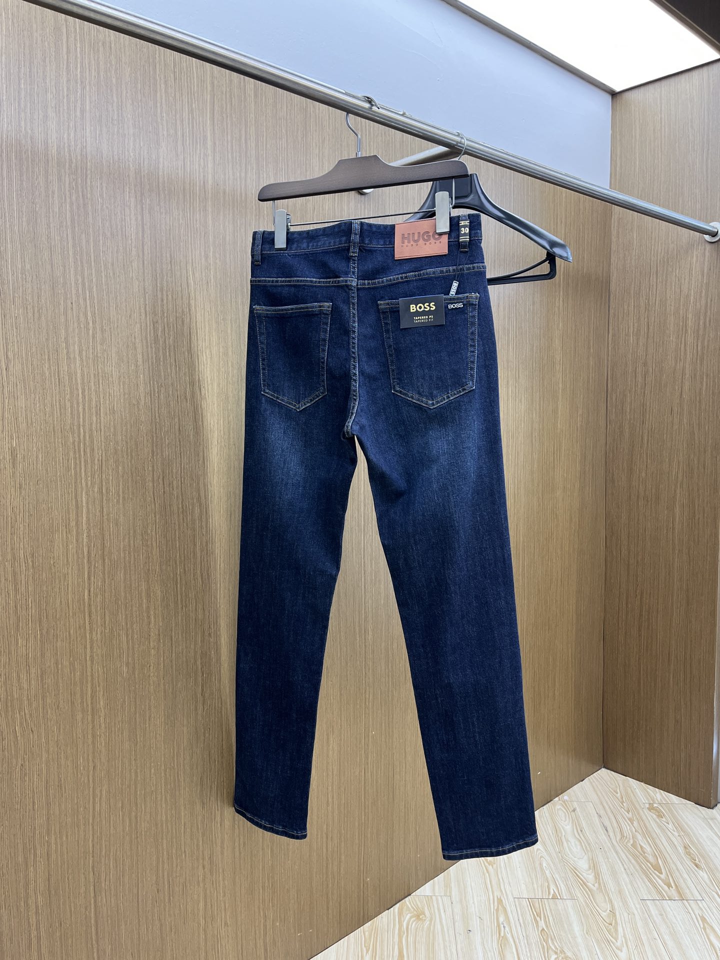 秋冬 Hugo 🔥🔥高端定制、25SS秋冬最新款牛仔裤 柜台同步发售 进口固色面料 原版定制复刻 客供五