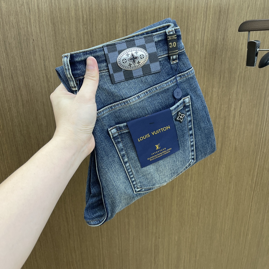 秋冬 LV 🔥🔥高端定制、25SS秋冬最新款牛仔裤 柜台同步发售 进口固色面料 原版定制复刻 客供五金辅
