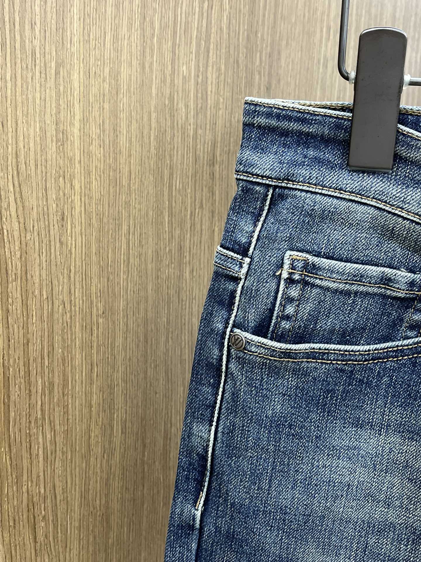 秋冬 LV 🔥🔥高端定制、25SS秋冬最新款牛仔裤 柜台同步发售 进口固色面料 原版定制复刻 客供五金辅