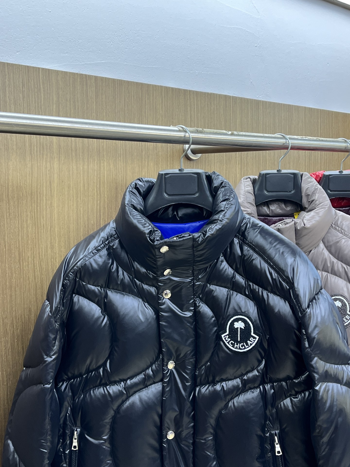 秋冬羽绒 Mon 🔥🔥最新款时尚休闲羽绒外套立领羽绒服，冬季顶级轻奢羽绒服，胸前经典LOGO刺绣爆款羽绒