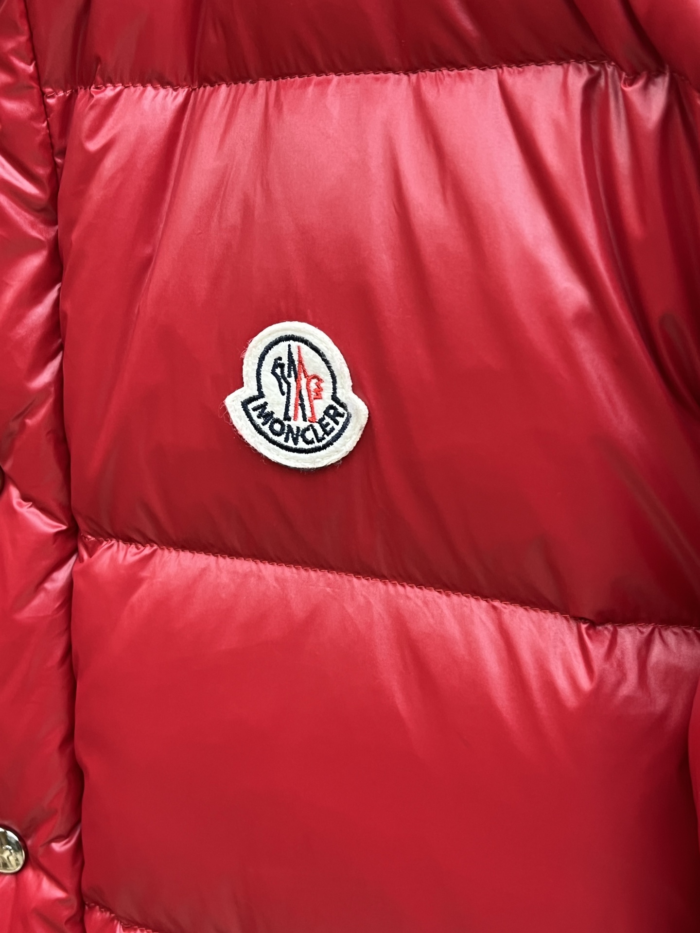 秋冬羽绒 Mon 🔥🔥最新款时尚设计师款羽绒外套❤️‍🔥立领羽绒服，肩膀经典logo爆款羽绒服，90#白