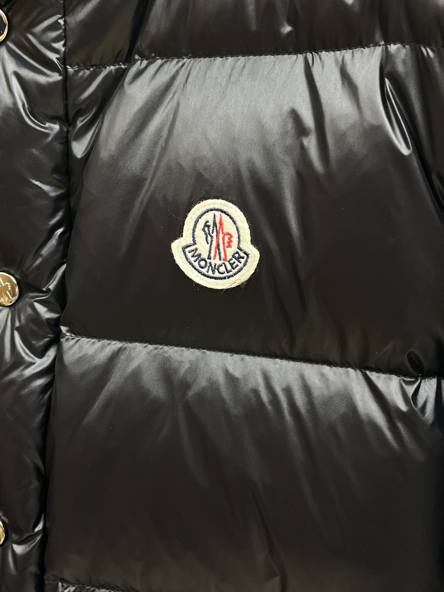 秋冬羽绒 Mon 🔥🔥最新款时尚设计师款羽绒外套❤️‍🔥立领羽绒服，肩膀经典logo爆款羽绒服，90#白