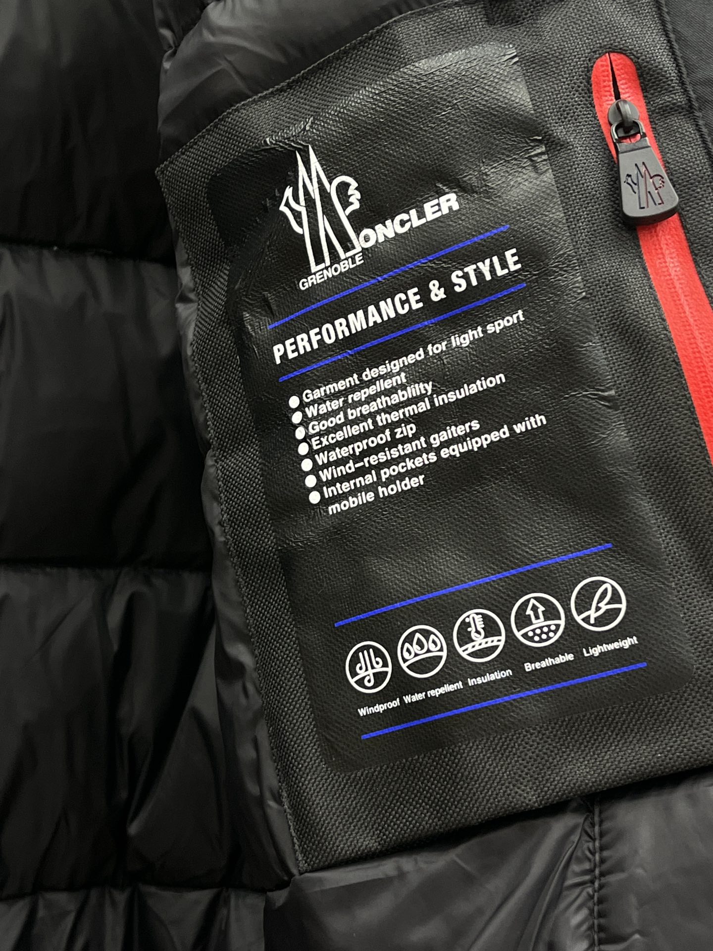 价格修正 秋冬羽绒 羽绒服 MOC秋冬经典滑雪系列高密度尼龙压胶防水羽绒服夹克，男士刺绣徽章连帽立领户外