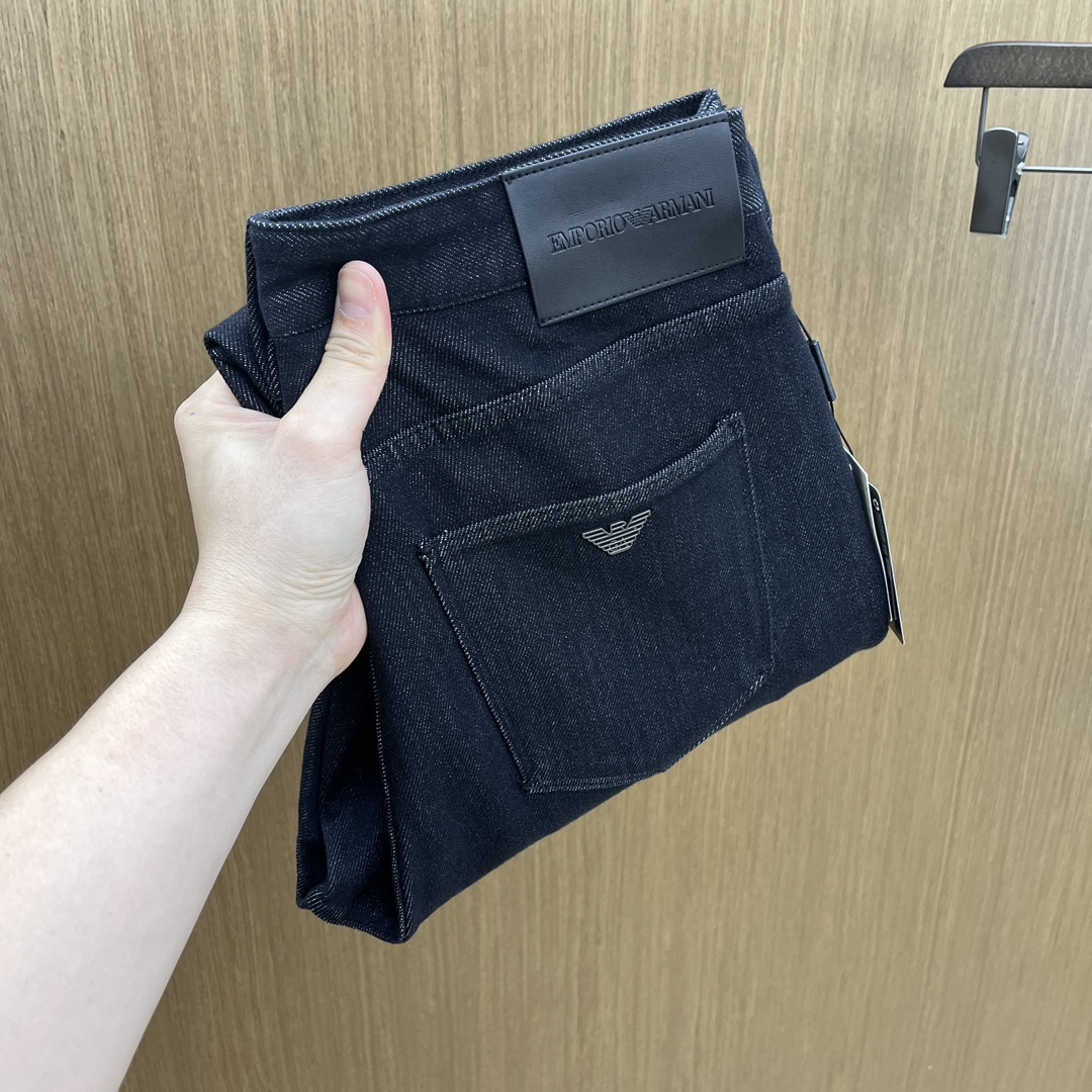 NO:597717,Autumn and winter AJ high-end customized quality 25SS autumn and winter latest original jeans sold simultaneously at the counter Original customized replica Customer-supplied hardware accessories Original quality Imported denim fabrics heavily washed Fine workmanship and routing Excellent upper body, preferred item A60 SIZE: 29-36 no 35,,jeans,alexander wang19860909秋冬 AJ 高端定制品质 25SS秋冬最新款原单牛仔裤 柜台同步发售 原版定制复刻 客供五金辅料 原单品质 进口牛仔面料重工洗水 做工走线精细 上身绝佳,优选单品A60 SIZE:29-36无35,,jeans,alexander wang,Men's clothing