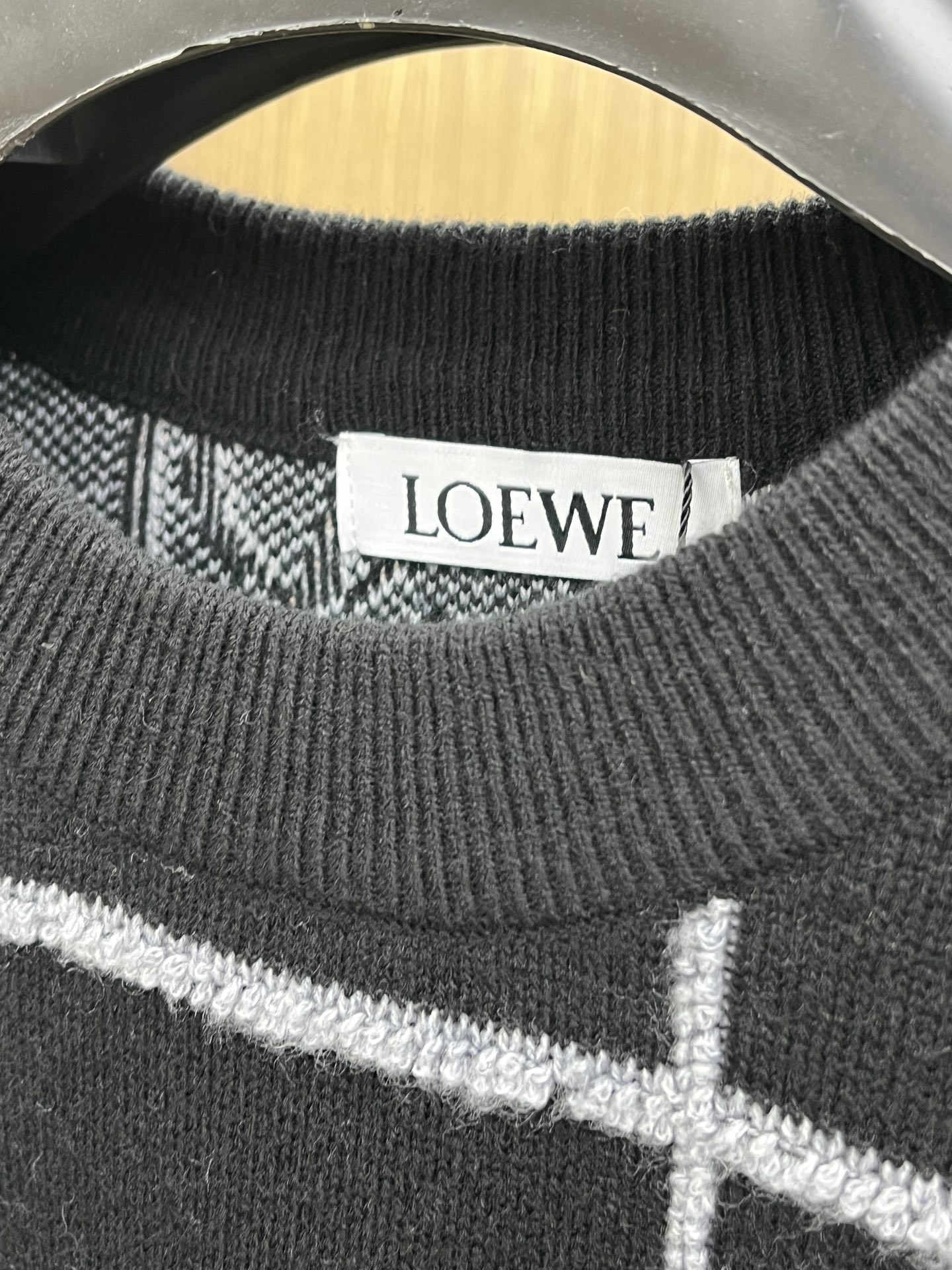 秋冬 LOE 🔥🔥毛衣 2025秋冬最新系列，专柜1:1顶级复刻，全品相！加厚款，时下最流行的老钱风，老