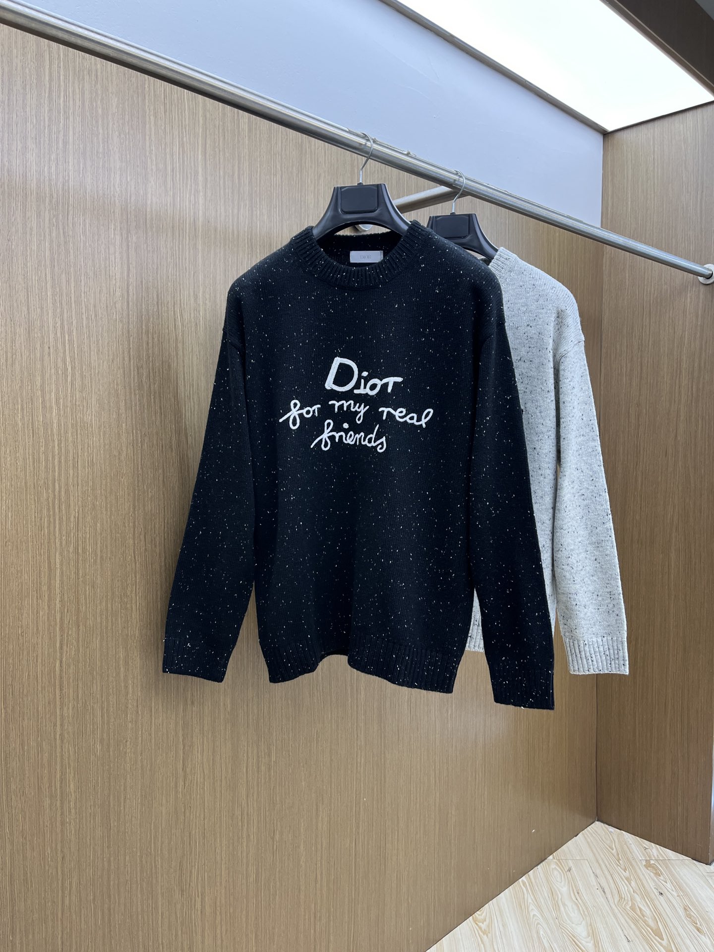 秋冬 CD 🔥🔥毛衣 2025秋冬最新系列，专柜1:1顶级复刻，全品相！加厚款，时下最流行的老钱风，老板