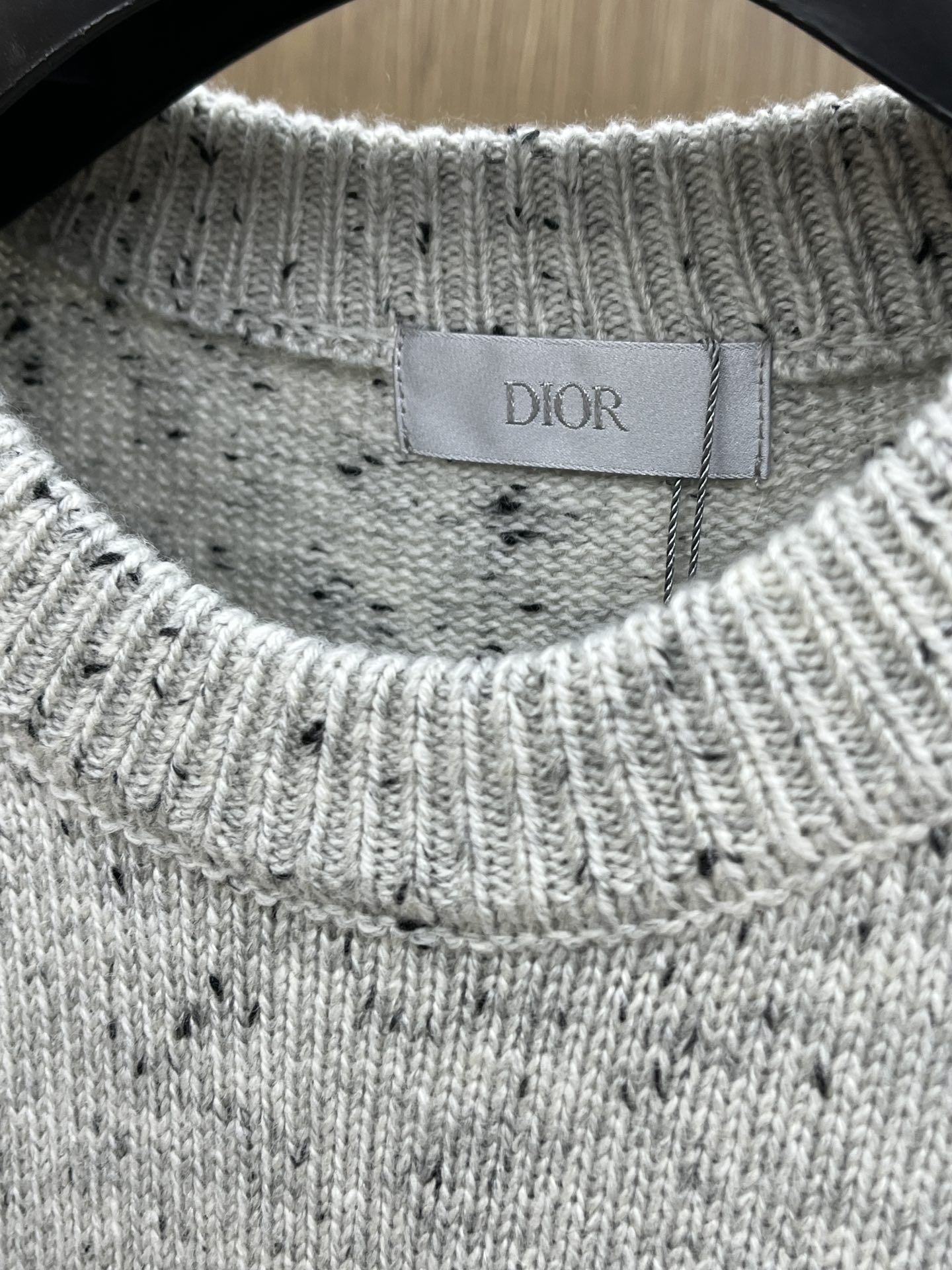 秋冬 CD 🔥🔥毛衣 2025秋冬最新系列，专柜1:1顶级复刻，全品相！加厚款，时下最流行的老钱风，老板