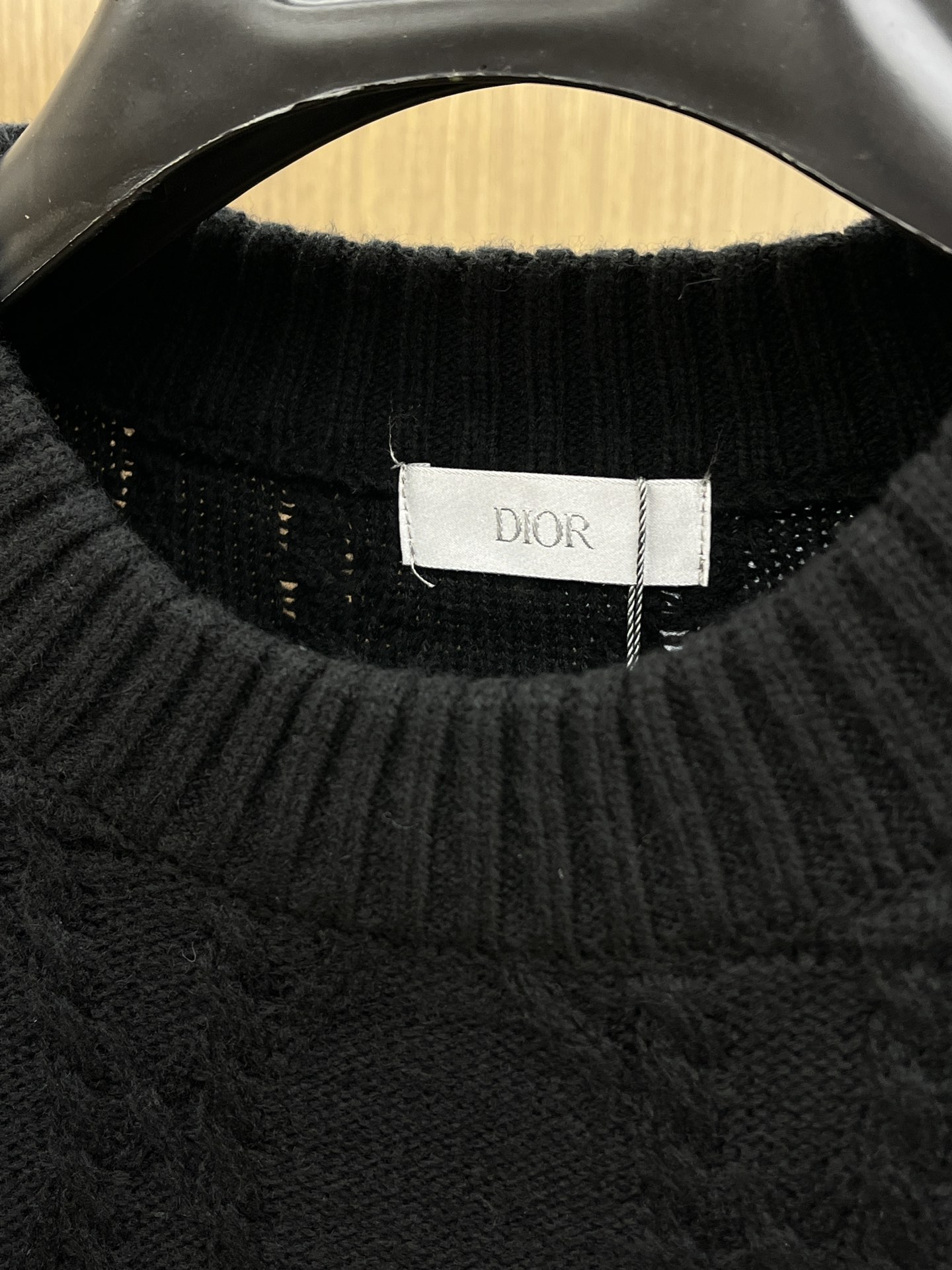 秋冬 CD 🔥🔥毛衣 2025秋冬最新系列，专柜1:1顶级复刻，全品相！加厚款，时下最流行的老钱风，老板