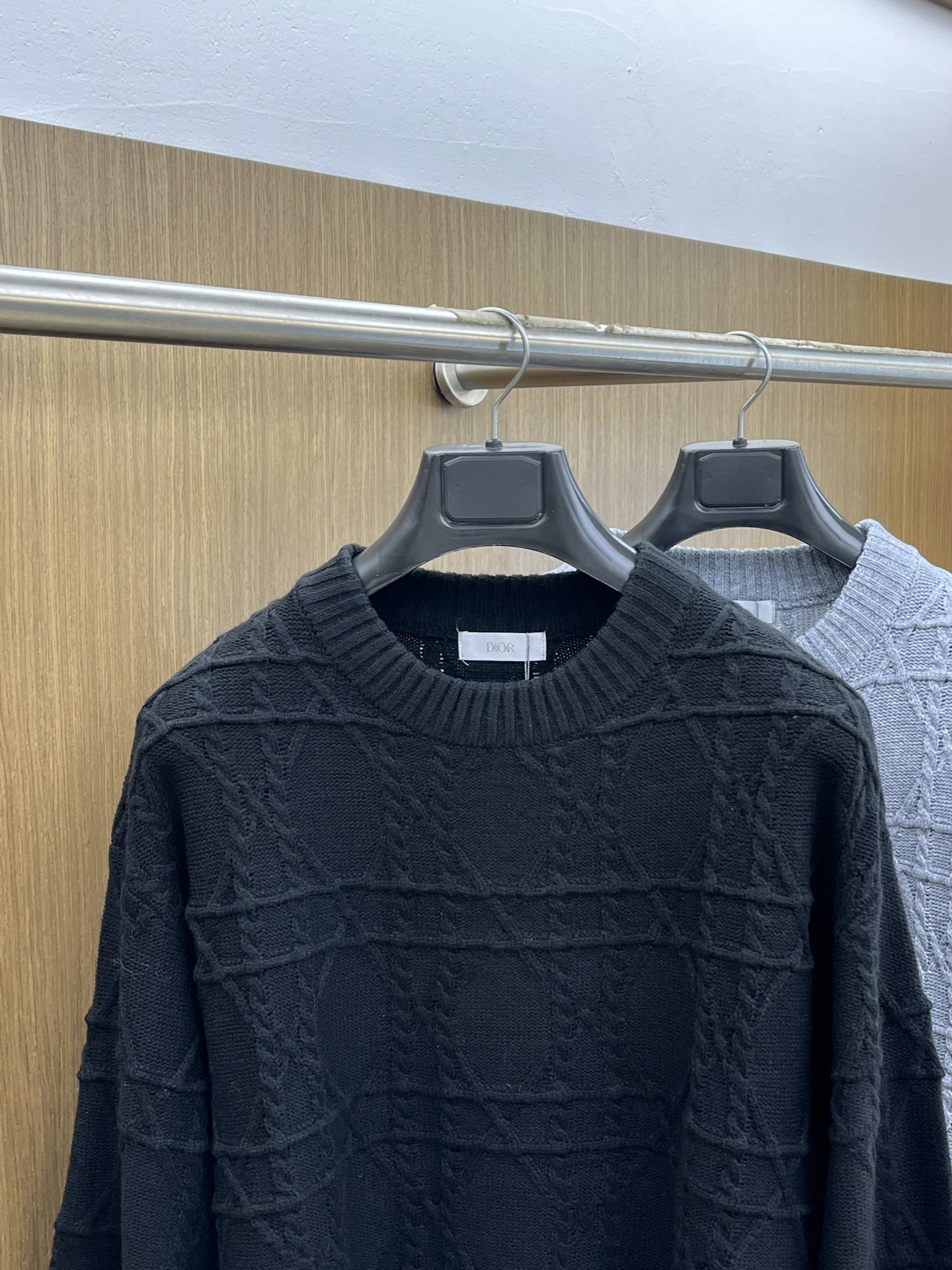 秋冬 CD 🔥🔥毛衣 2025秋冬最新系列，专柜1:1顶级复刻，全品相！加厚款，时下最流行的老钱风，老板