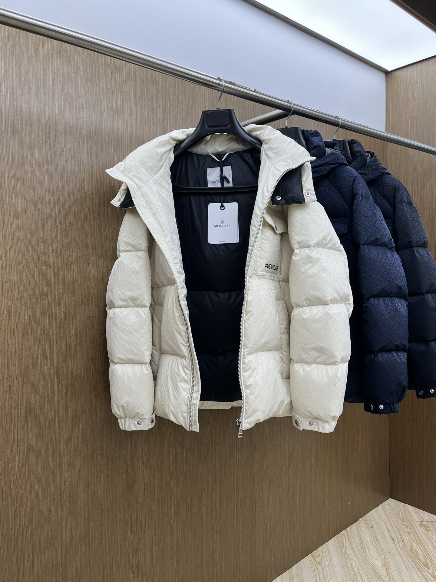 秋冬羽绒 Mon 🔥🔥羽绒服2025最新款时尚连帽保暖羽绒外套.（帽子可拆卸）处处细节显工艺足够的高级 