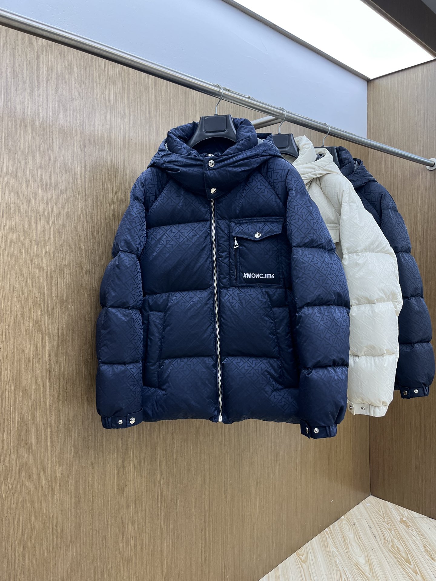 秋冬羽绒 Mon 🔥🔥羽绒服2025最新款时尚连帽保暖羽绒外套.（帽子可拆卸）处处细节显工艺足够的高级 