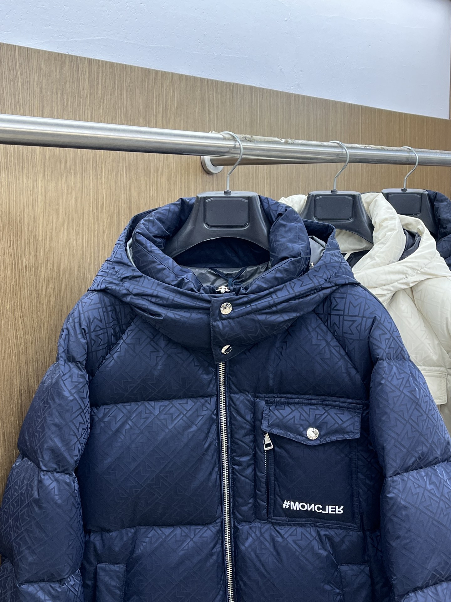 秋冬羽绒 Mon 🔥🔥羽绒服2025最新款时尚连帽保暖羽绒外套.（帽子可拆卸）处处细节显工艺足够的高级 