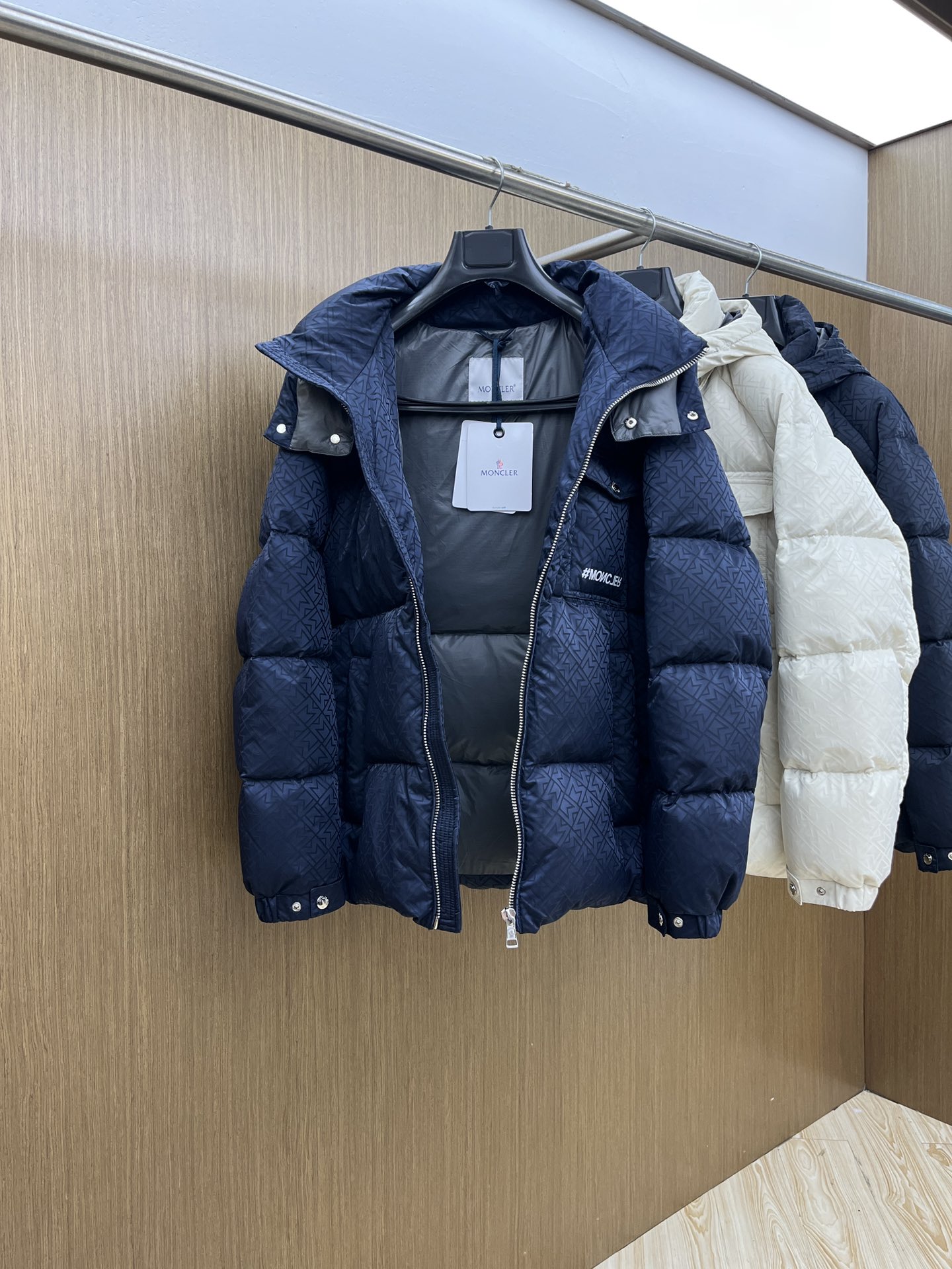 秋冬羽绒 Mon 🔥🔥羽绒服2025最新款时尚连帽保暖羽绒外套.（帽子可拆卸）处处细节显工艺足够的高级 