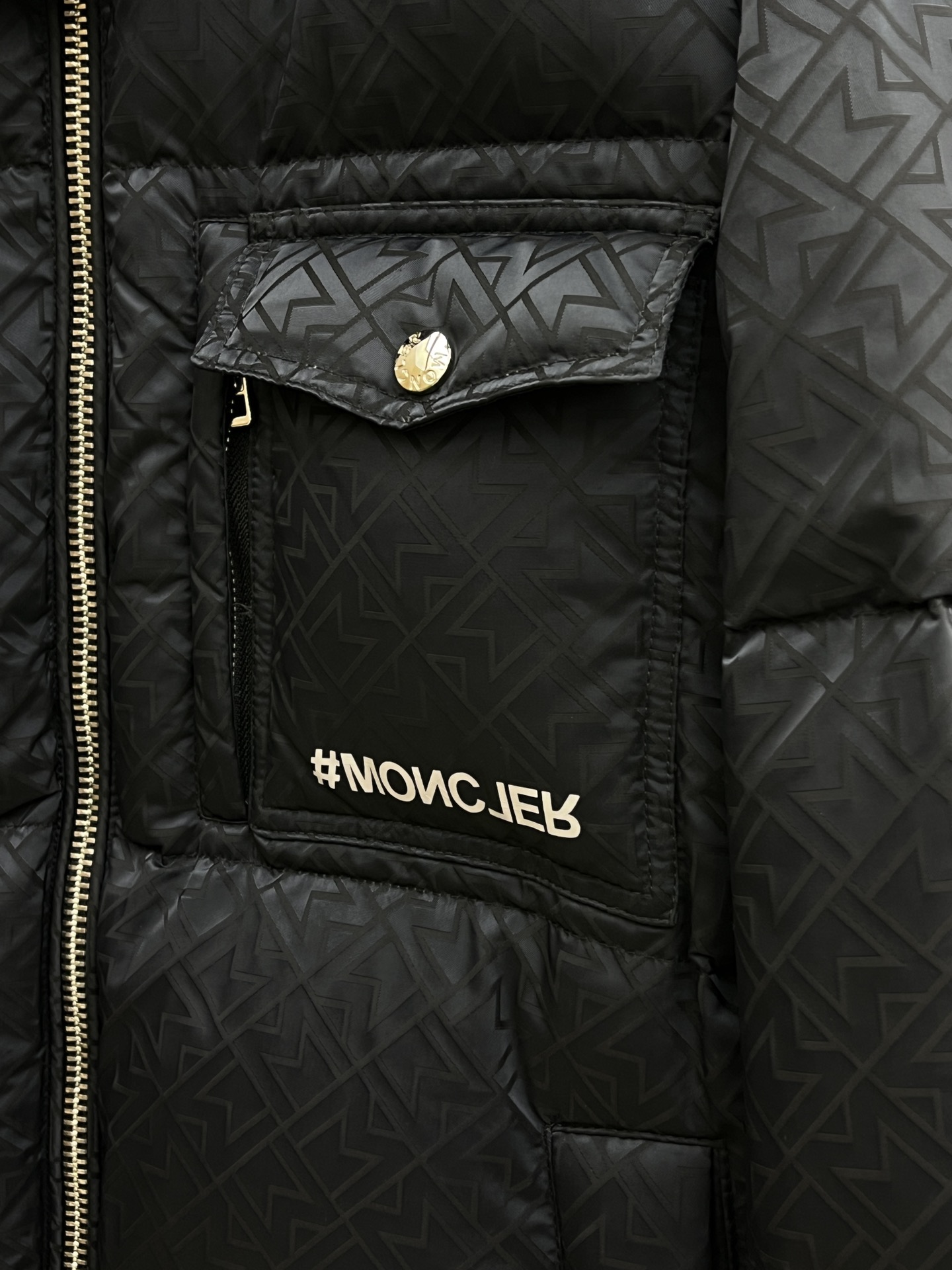 秋冬羽绒 Mon 🔥🔥羽绒服2025最新款时尚连帽保暖羽绒外套.（帽子可拆卸）处处细节显工艺足够的高级 