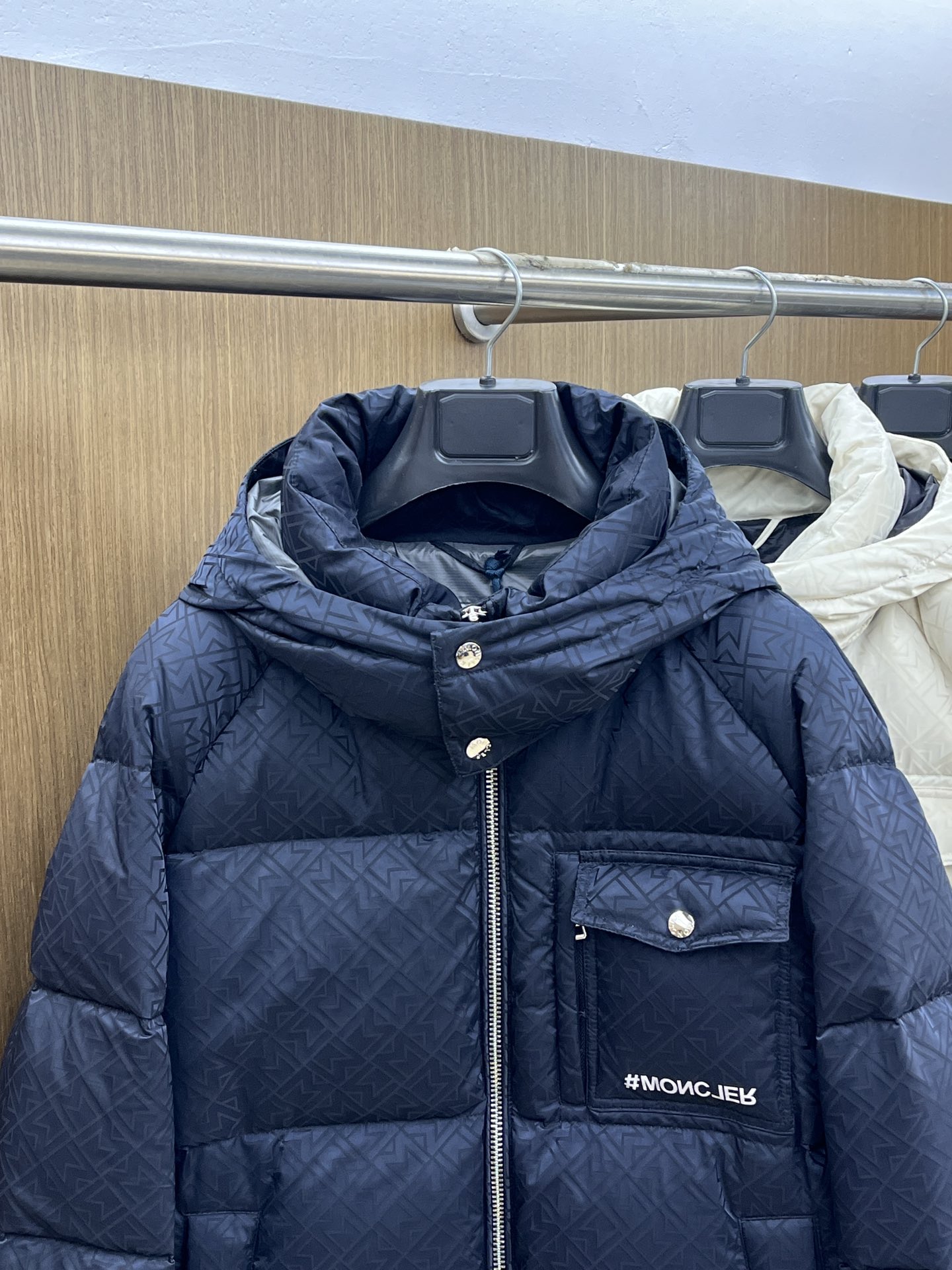 秋冬羽绒 Mon 🔥🔥羽绒服2025最新款时尚连帽保暖羽绒外套.（帽子可拆卸）处处细节显工艺足够的高级 