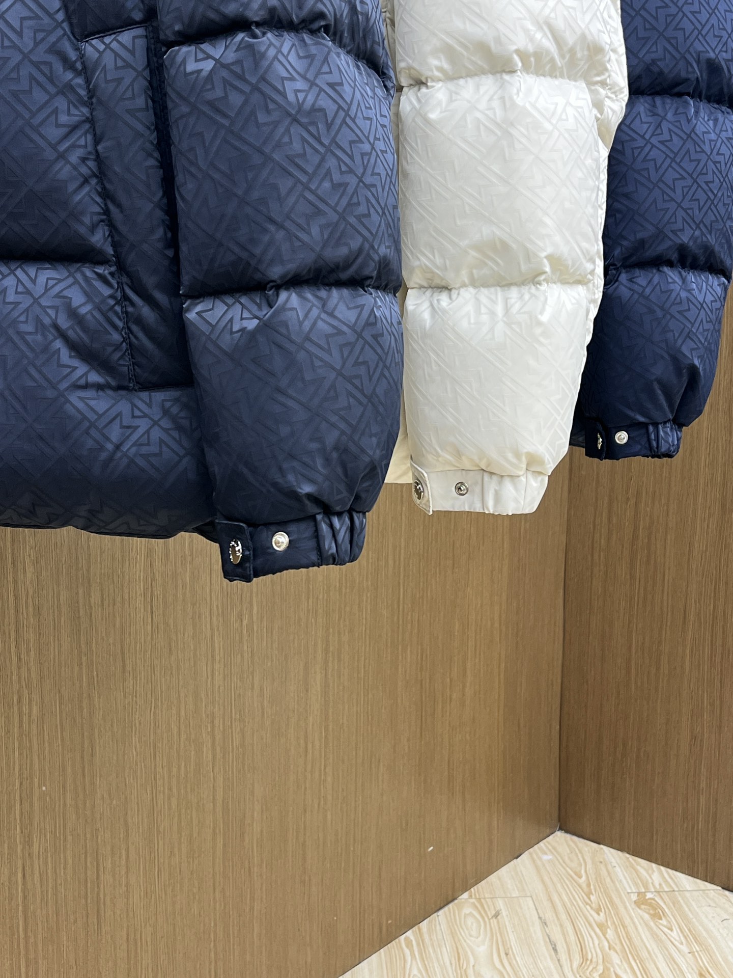 秋冬羽绒 Mon 🔥🔥羽绒服2025最新款时尚连帽保暖羽绒外套.（帽子可拆卸）处处细节显工艺足够的高级 