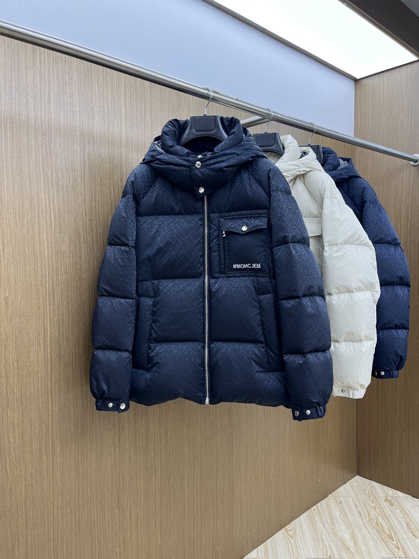 秋冬羽绒 Mon 🔥🔥羽绒服2025最新款时尚连帽保暖羽绒外套.（帽子可拆卸）处处细节显工艺足够的高级 