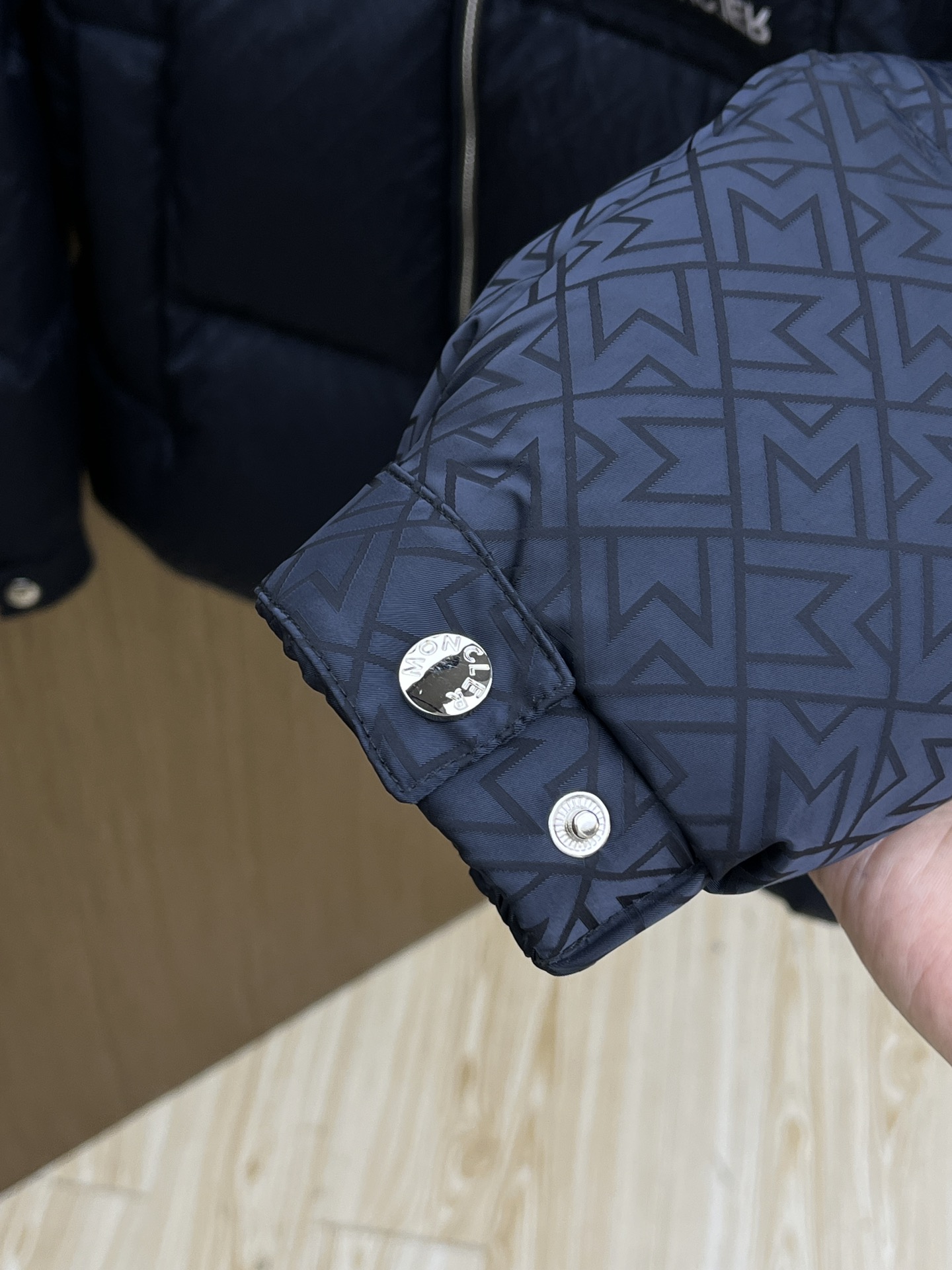 秋冬羽绒 Mon 🔥🔥羽绒服2025最新款时尚连帽保暖羽绒外套.（帽子可拆卸）处处细节显工艺足够的高级 