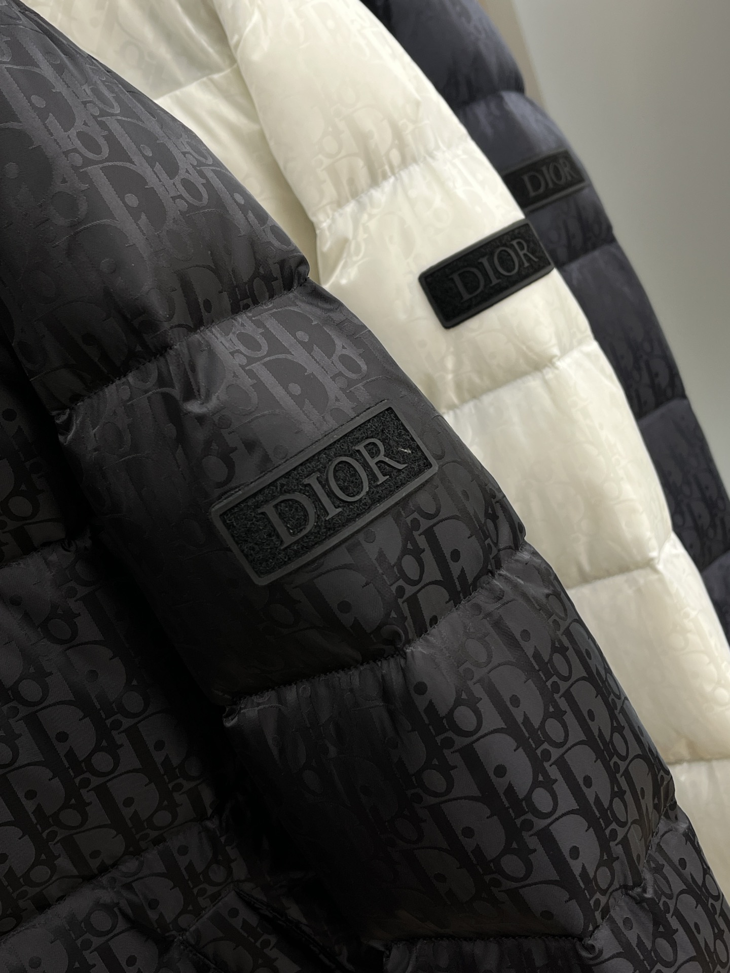 秋冬羽绒 CD 🔥🔥GW独家专供秋冬新款羽绒服。立领设计 贸易公司渠道稀出，降温天气必备的保暖单品，不论