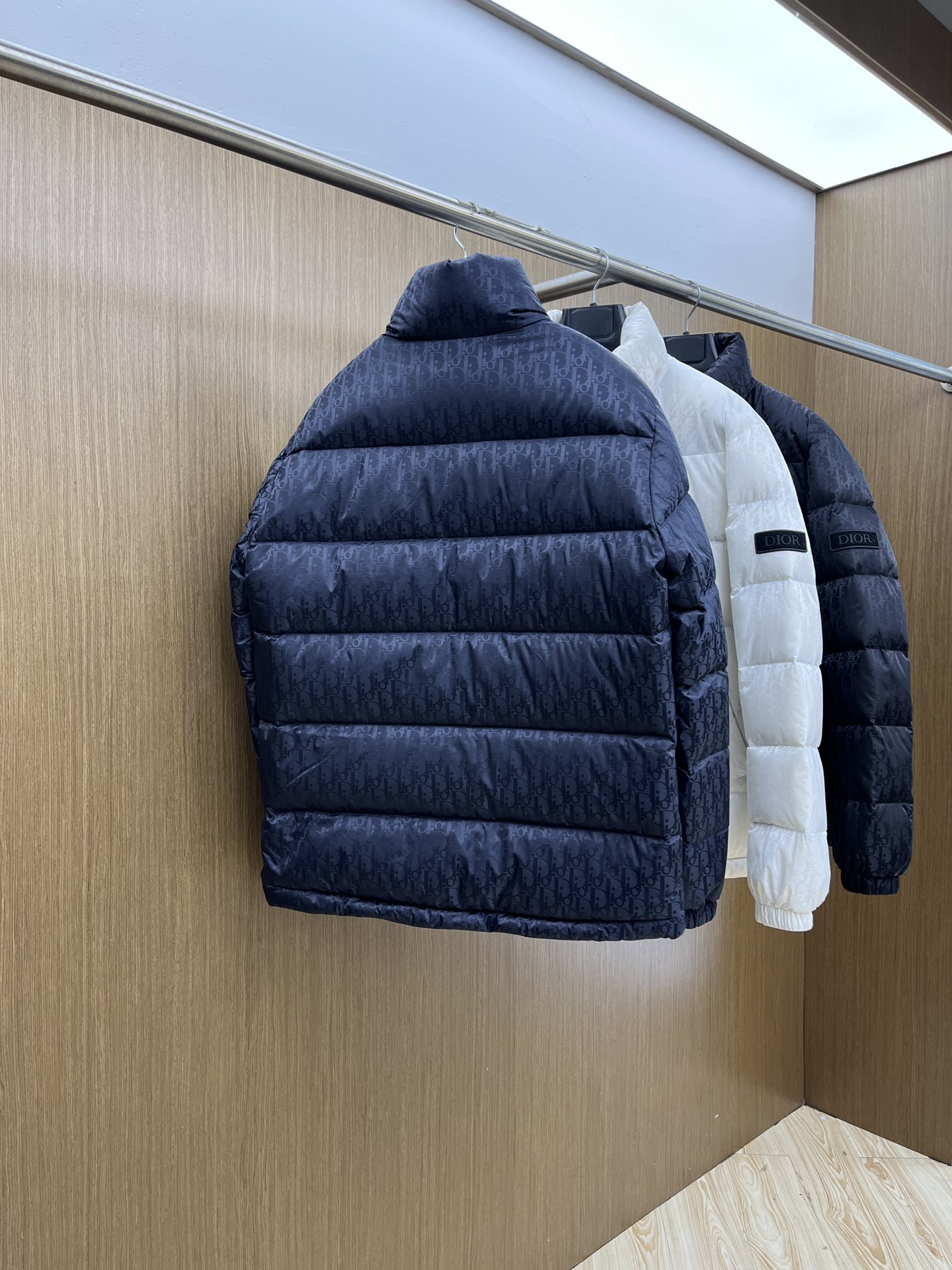 秋冬羽绒 CD 🔥🔥GW独家专供秋冬新款羽绒服。立领设计 贸易公司渠道稀出，降温天气必备的保暖单品，不论