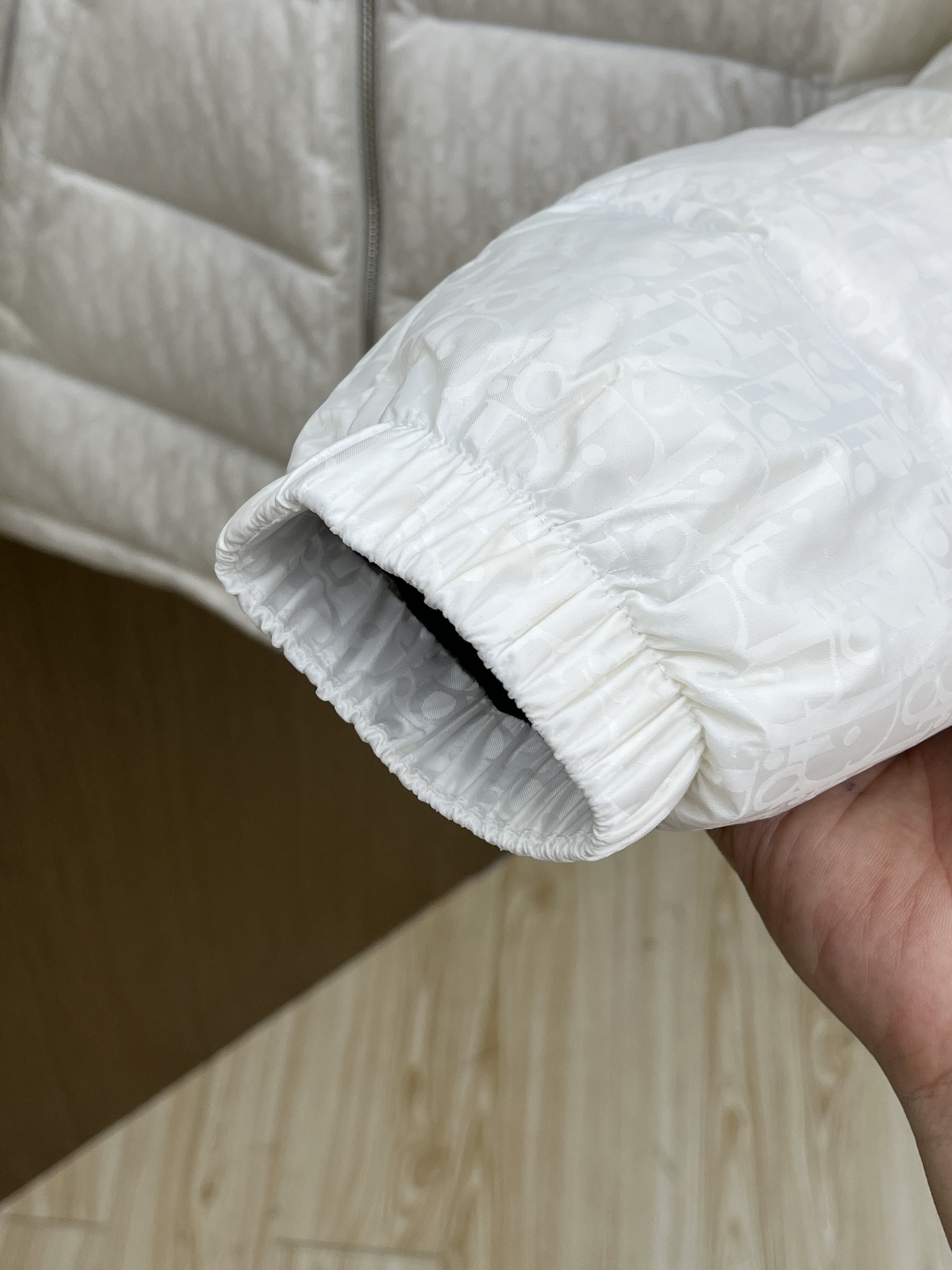 秋冬羽绒 CD 🔥🔥GW独家专供秋冬新款羽绒服。立领设计 贸易公司渠道稀出，降温天气必备的保暖单品，不论