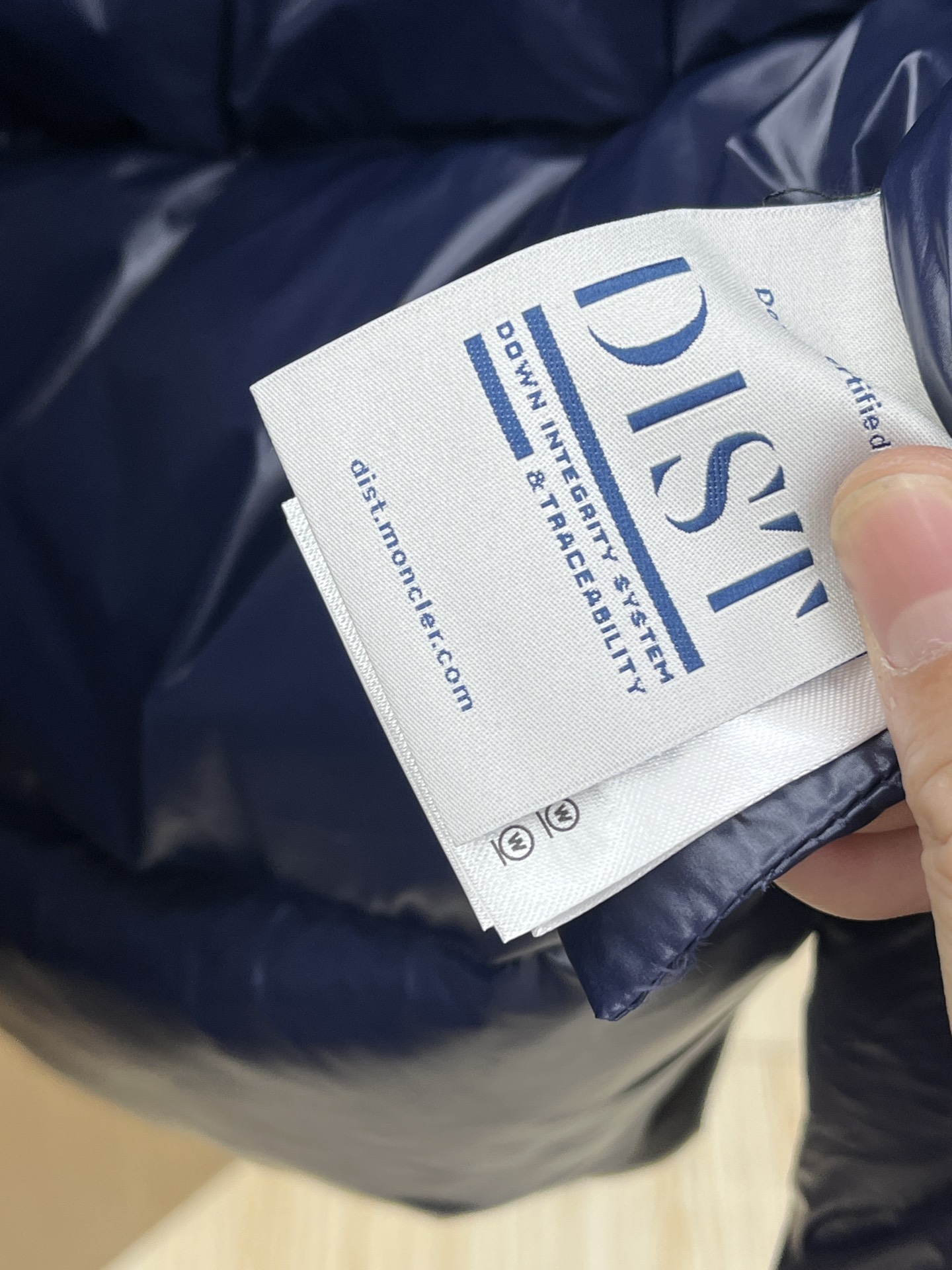 秋冬羽绒 顶级版本 𝑴𝒐𝒏𝒄𝒍𝒆𝒓｜蒙口 盟可睐袖子可拆二合一连帽羽绒服内里90%白鸭绒填充，舒适保暖的