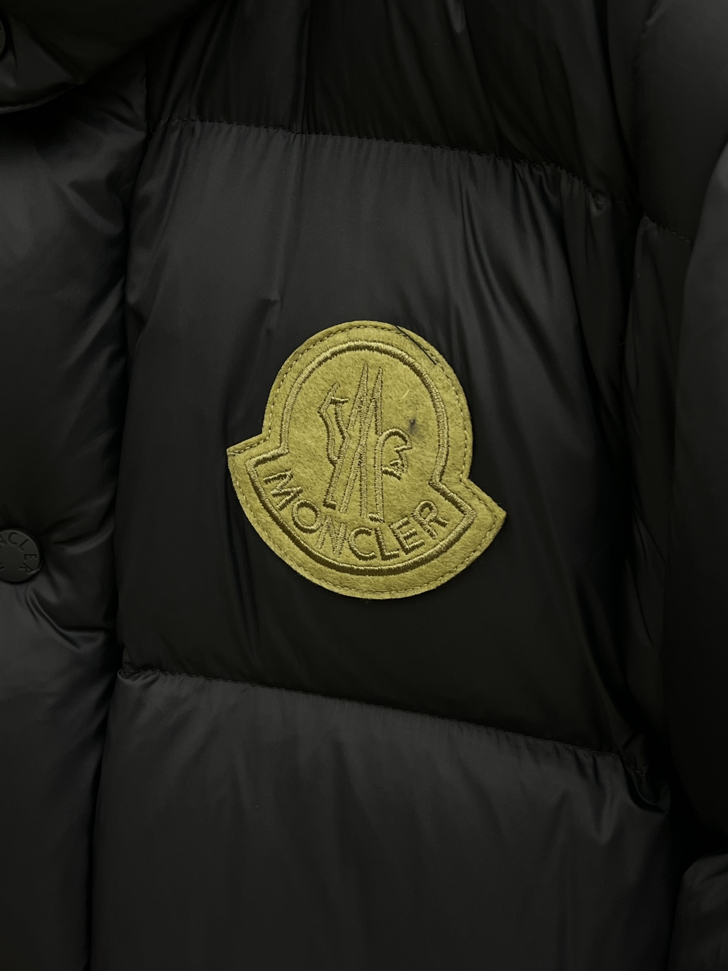 秋冬羽绒 顶级版本 𝑴𝒐𝒏𝒄𝒍𝒆𝒓｜蒙口 盟可睐袖子可拆二合一连帽羽绒服内里90%白鸭绒填充，舒适保暖的