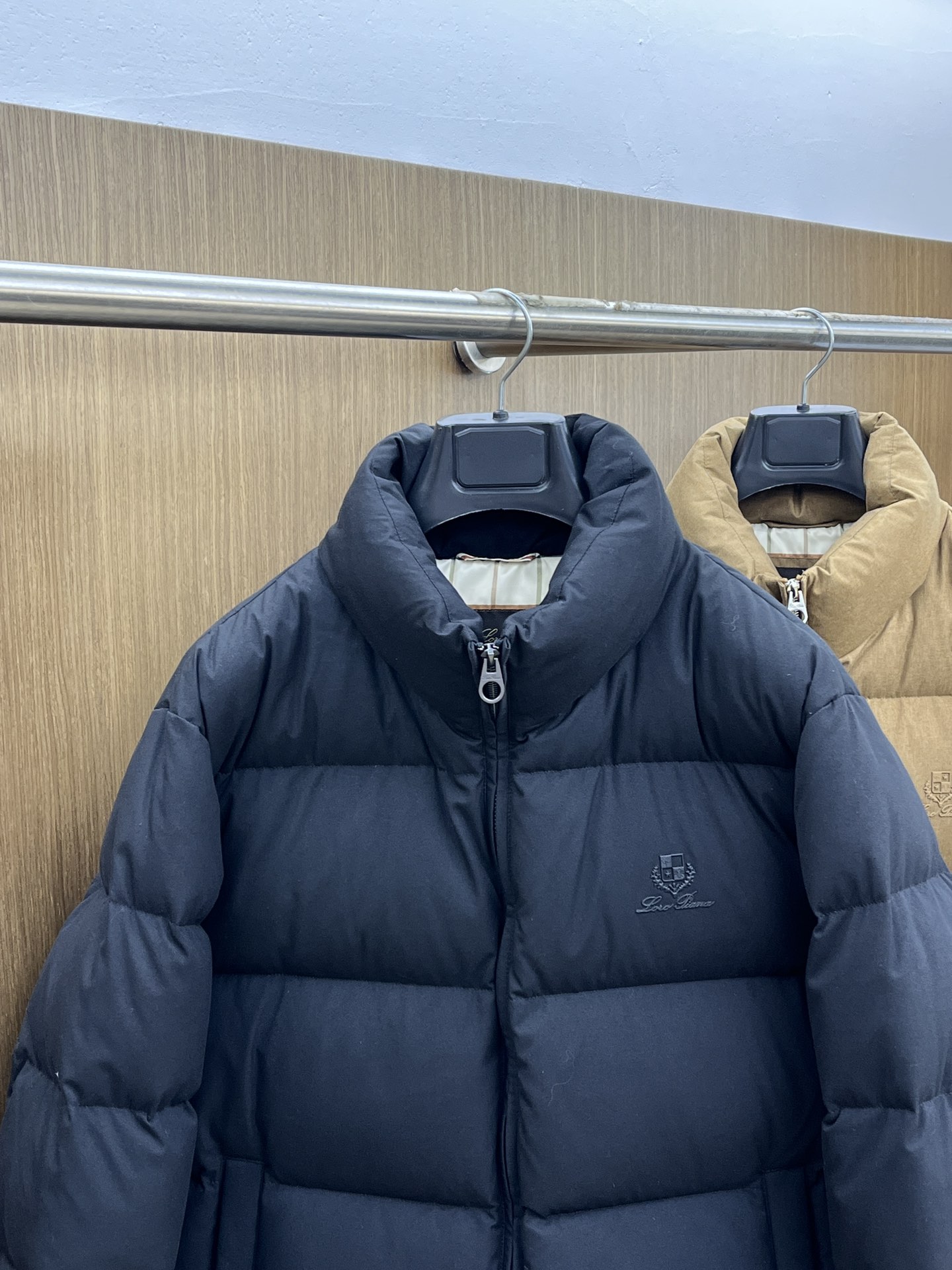 秋冬羽绒 lP🆕 🔥🔥GW独家专供秋冬新款羽绒服。立领设计 贸易公司渠道稀出，降温天气必备的保暖单品，不