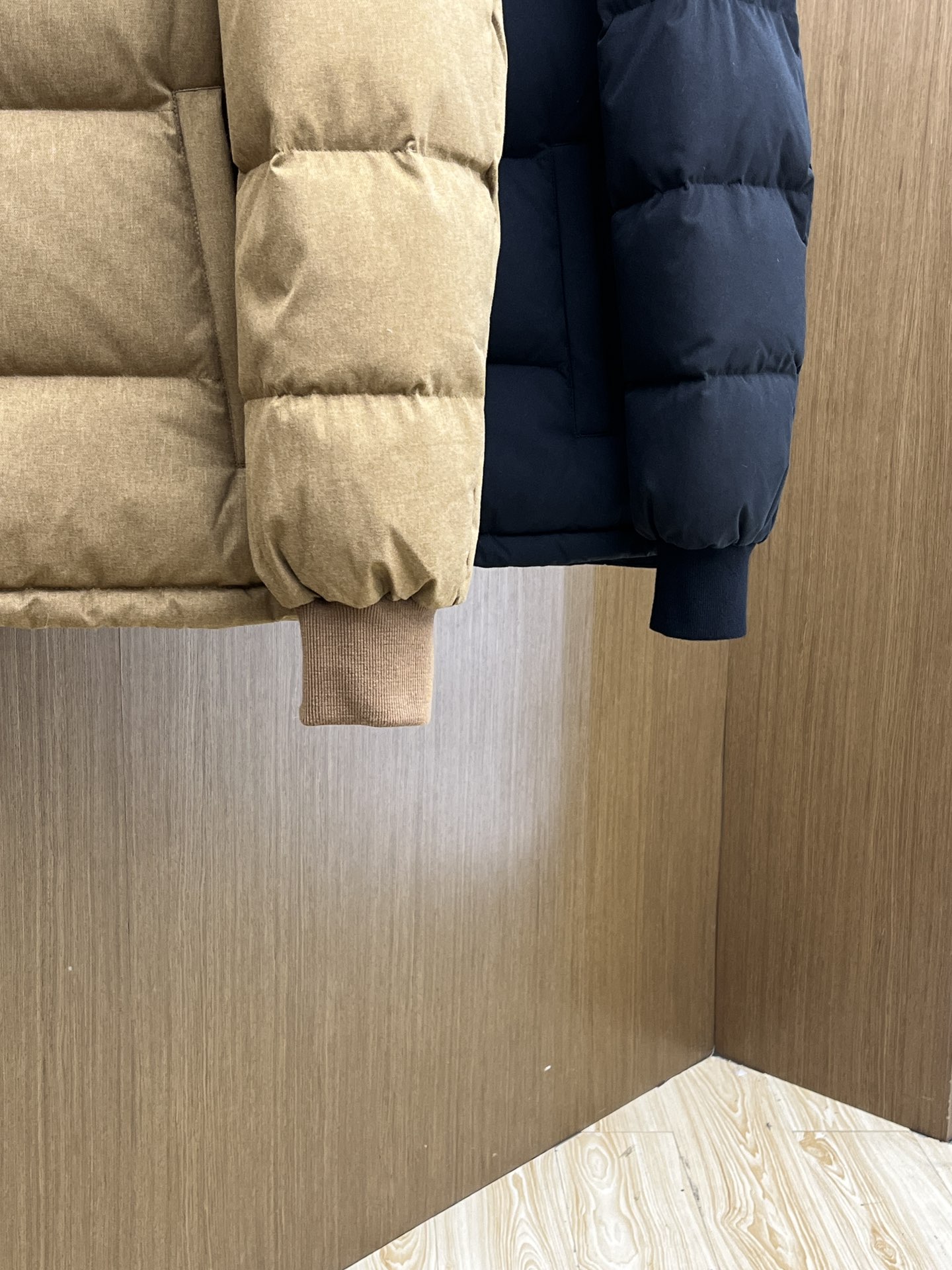 秋冬羽绒 lP🆕 🔥🔥GW独家专供秋冬新款羽绒服。立领设计 贸易公司渠道稀出，降温天气必备的保暖单品，不