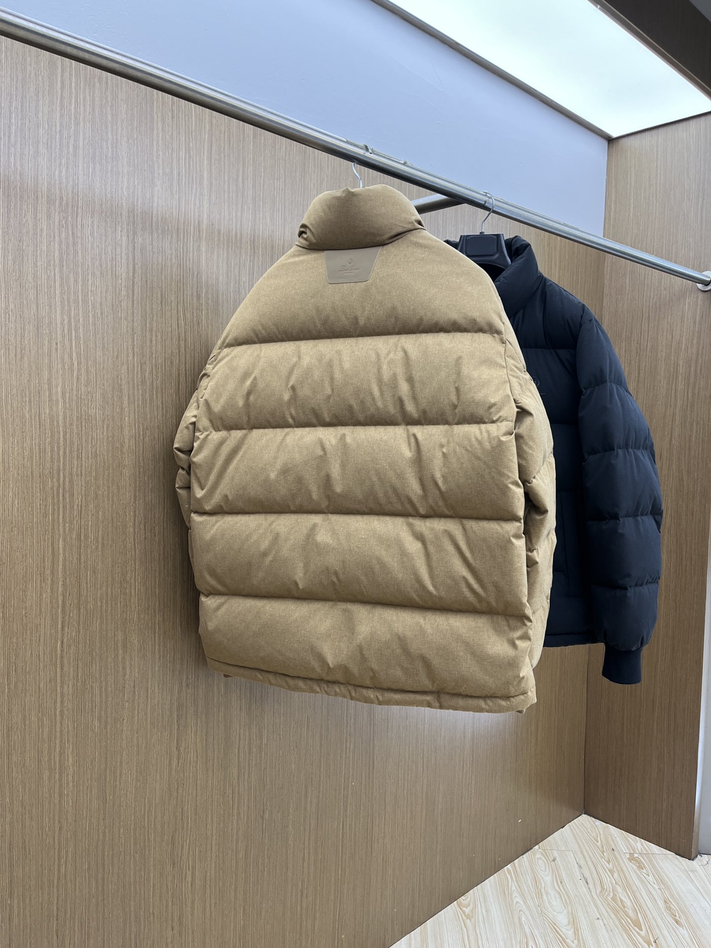 秋冬羽绒 lP🆕 🔥🔥GW独家专供秋冬新款羽绒服。立领设计 贸易公司渠道稀出，降温天气必备的保暖单品，不