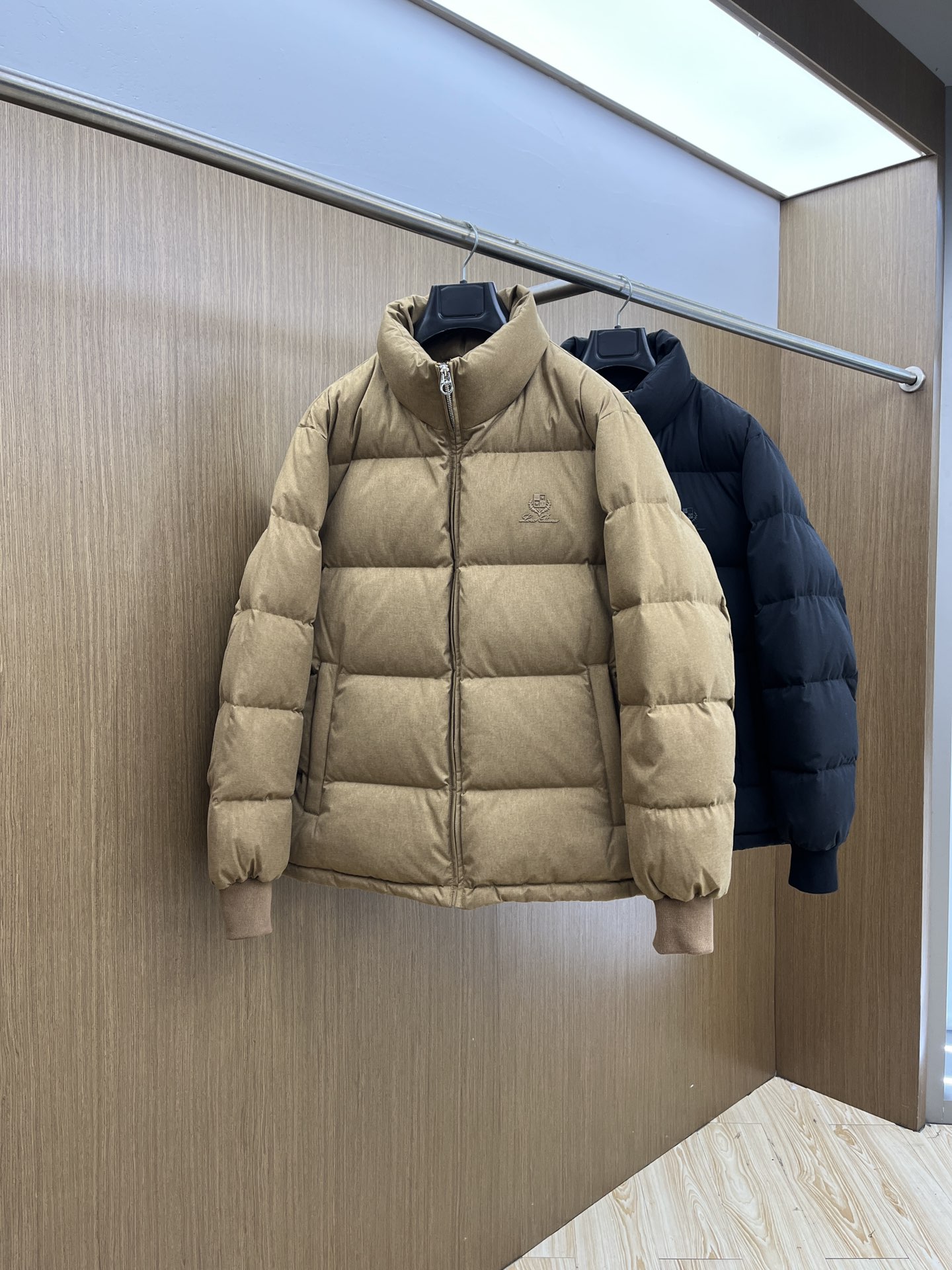 秋冬羽绒 lP🆕 🔥🔥GW独家专供秋冬新款羽绒服。立领设计 贸易公司渠道稀出，降温天气必备的保暖单品，不